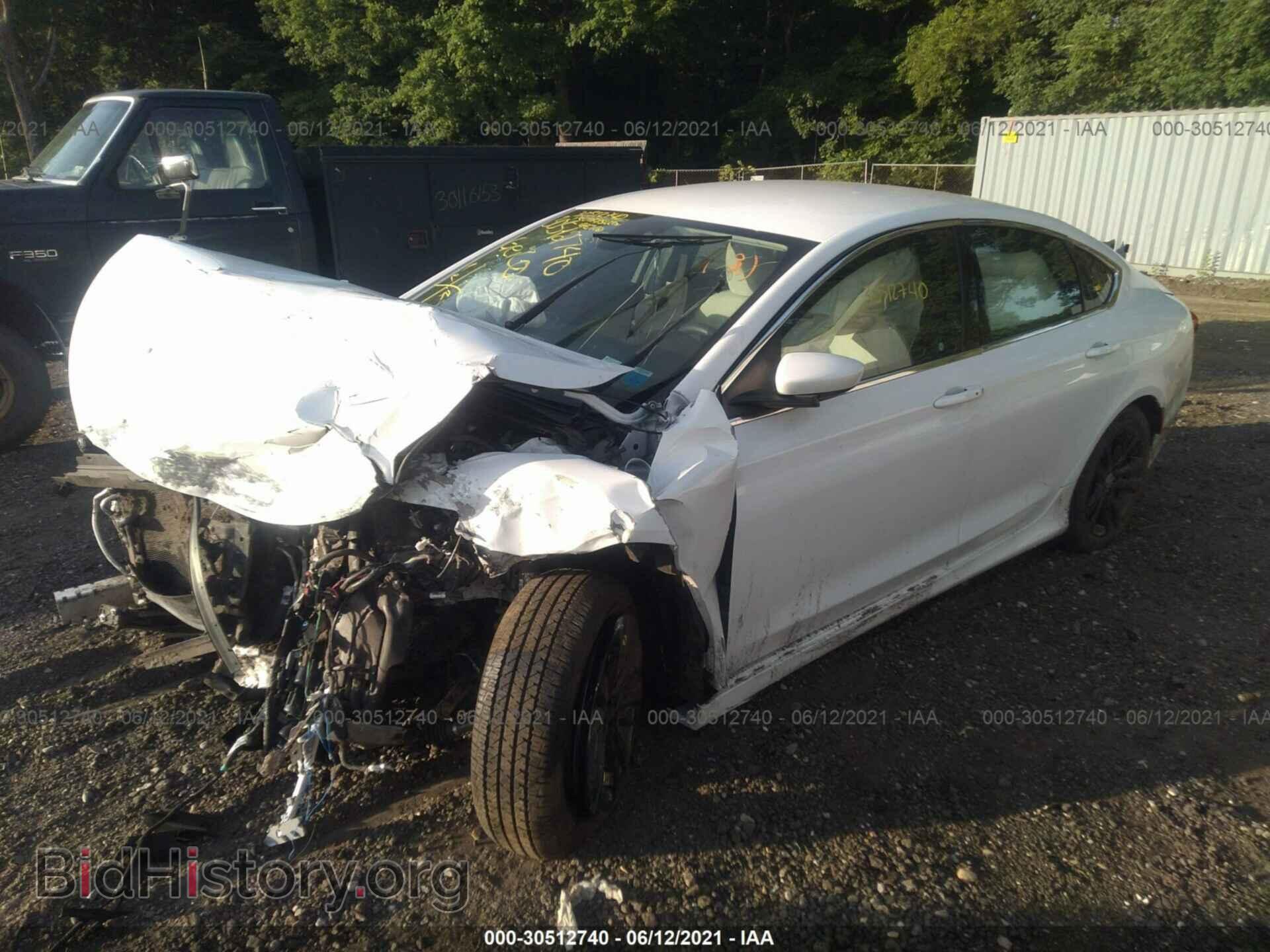 2015 CHRYSLER 200 - VIN: 1C3CCCAB7FN505409 - Фото 2