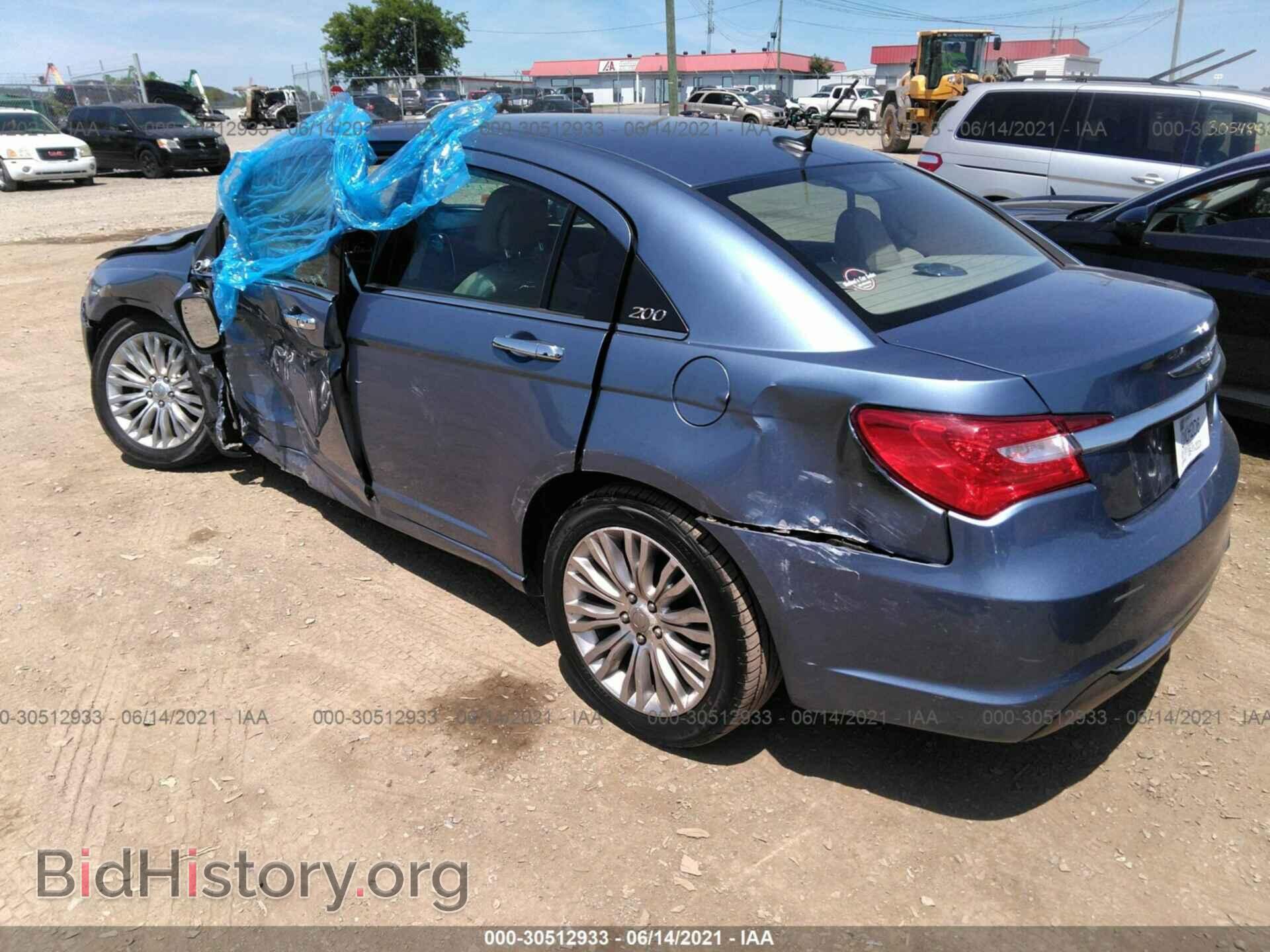 2011 CHRYSLER 200 - VIN: 1C3BC2FB8BN581245 - Фото 3