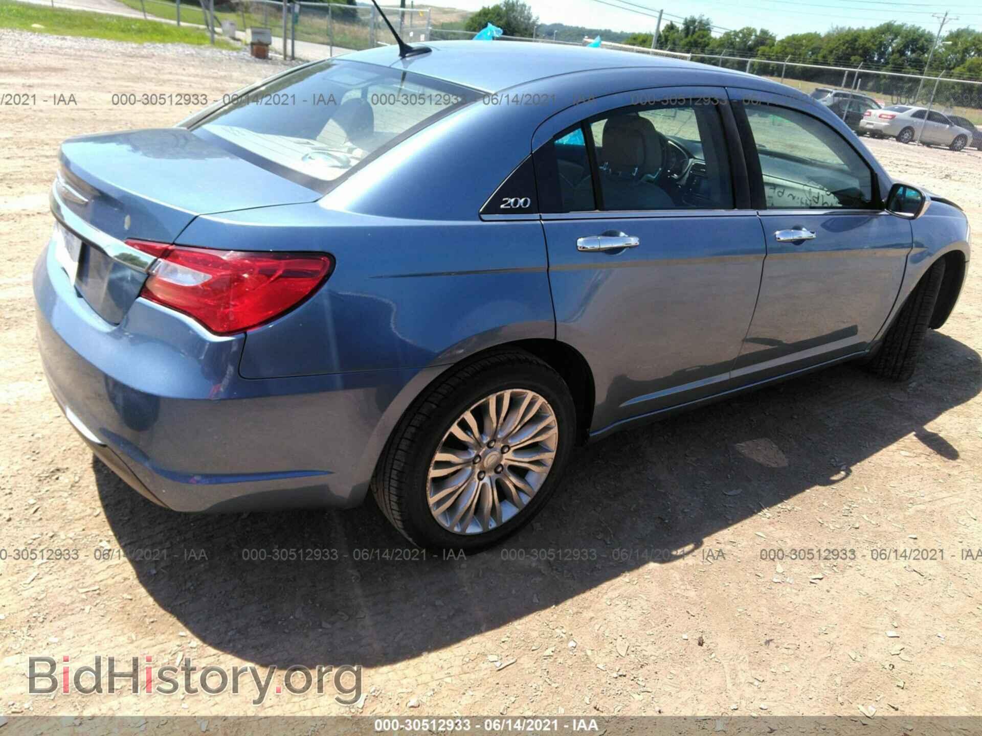 2011 CHRYSLER 200 - VIN: 1C3BC2FB8BN581245 - Фото 4