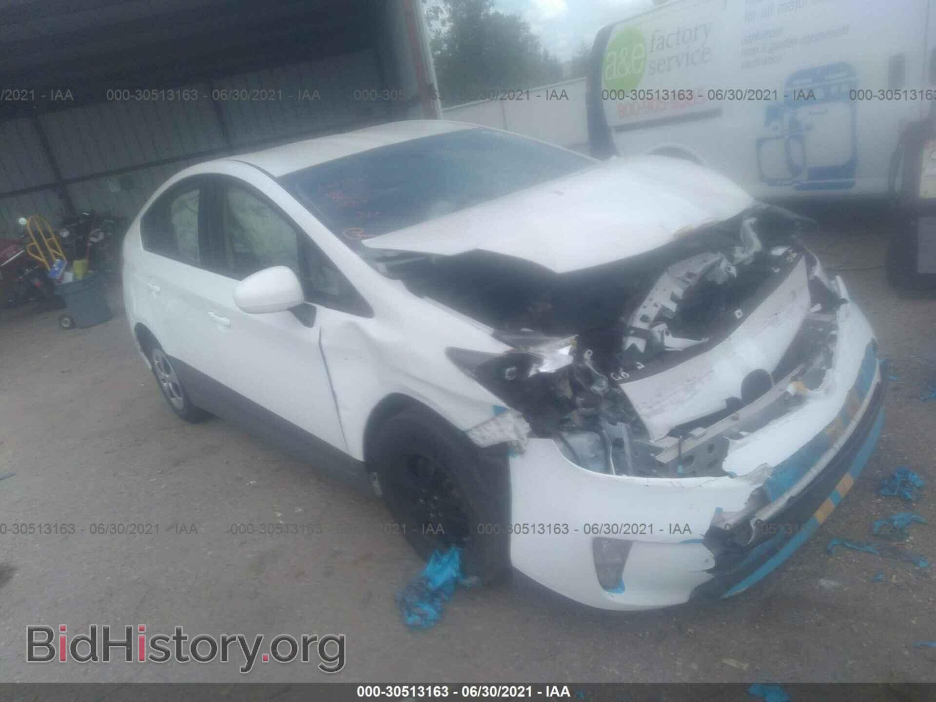 Фотография JTDKN3DU2F1913824 - TOYOTA PRIUS 2015