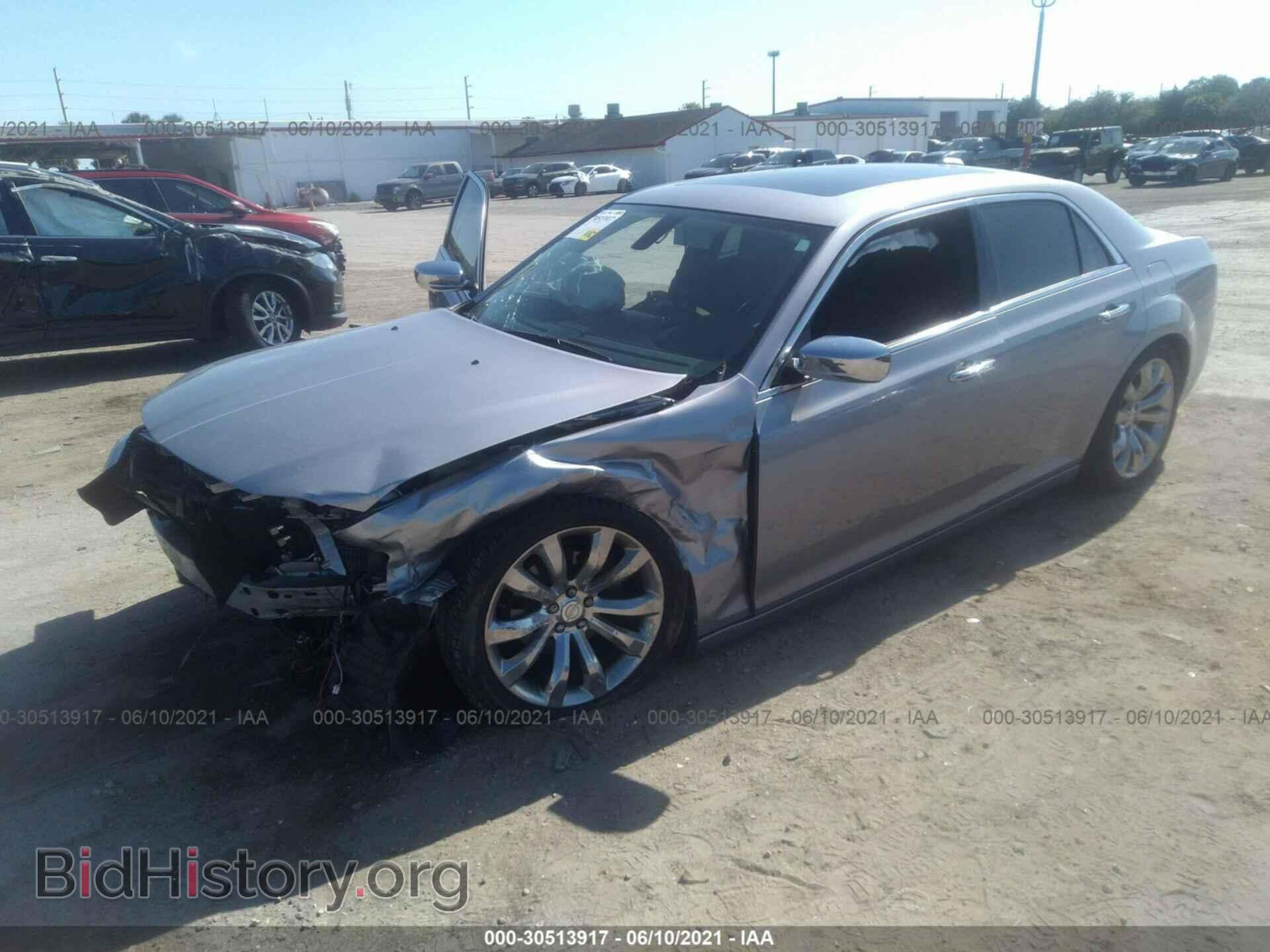 2017 CHRYSLER 300 - VIN: 2C3CCAEG8HH667877 - Фото 2