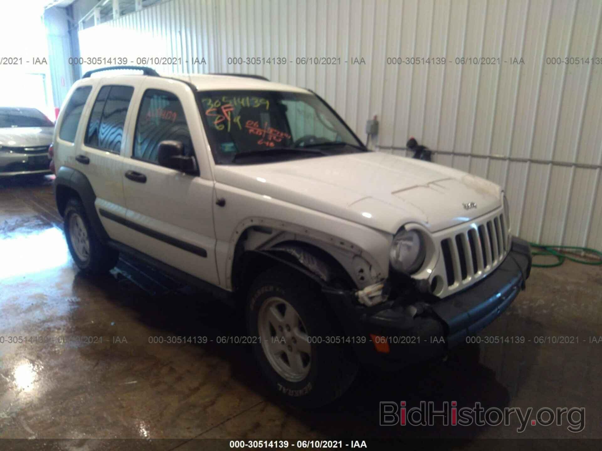 Photo 1J4GL48506W261528 - JEEP LIBERTY 2006