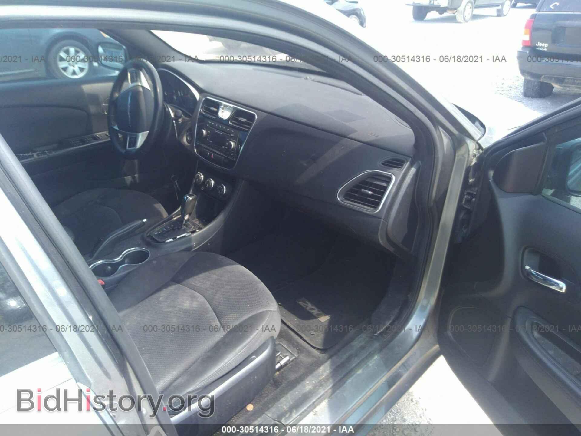 2012 CHRYSLER 200 - VIN: 1C3CCBBG3CN300492 - Фото 5