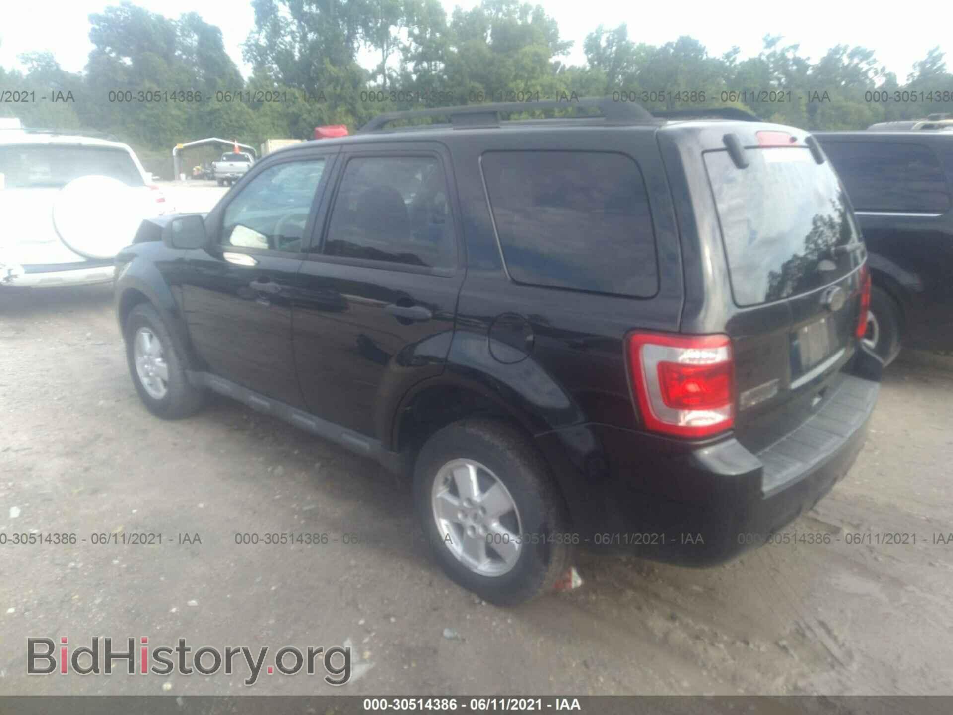2011 FORD ESCAPE - VIN: 1FMCU0D75BKC25638 - Фото 3