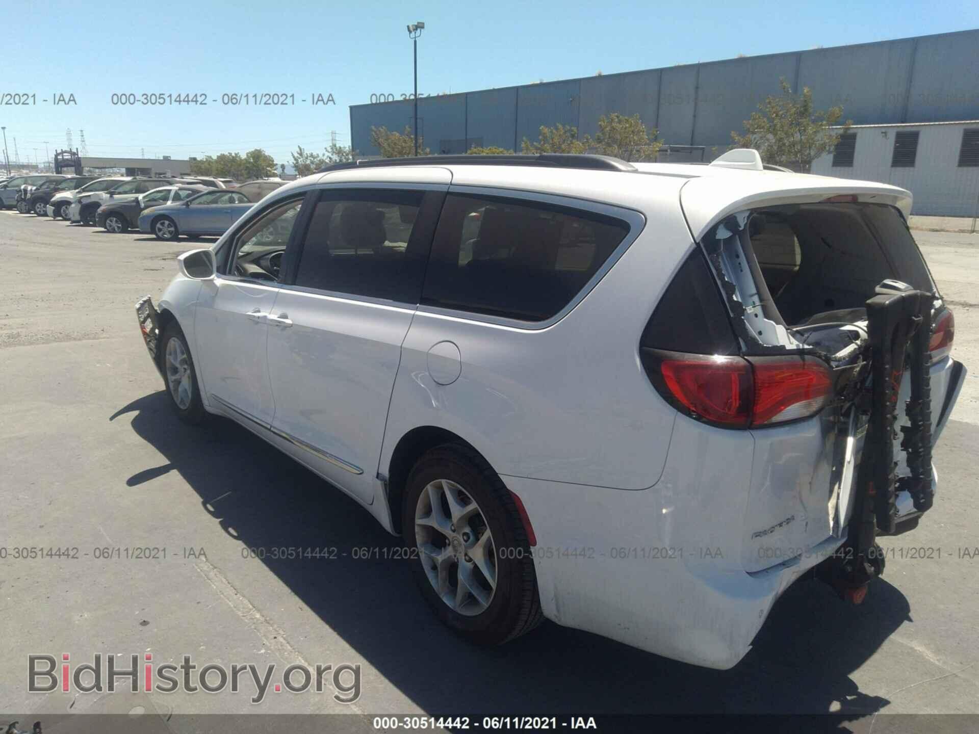 2017 CHRYSLER PACIFICA - VIN: 2C4RC1BG3HR538403 - Фото 3