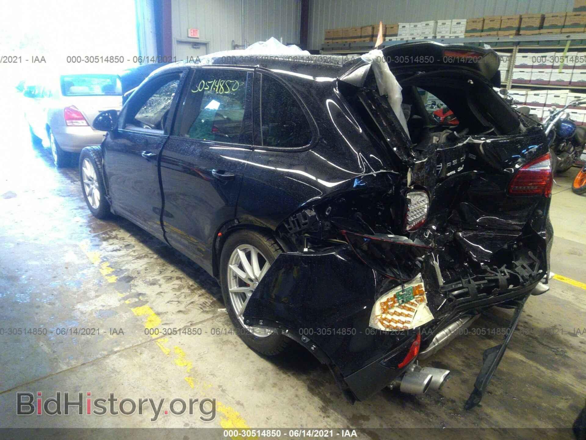 2011 PORSCHE CAYENNE - VIN: WP1AC2A22BLA82143 - Фото 3