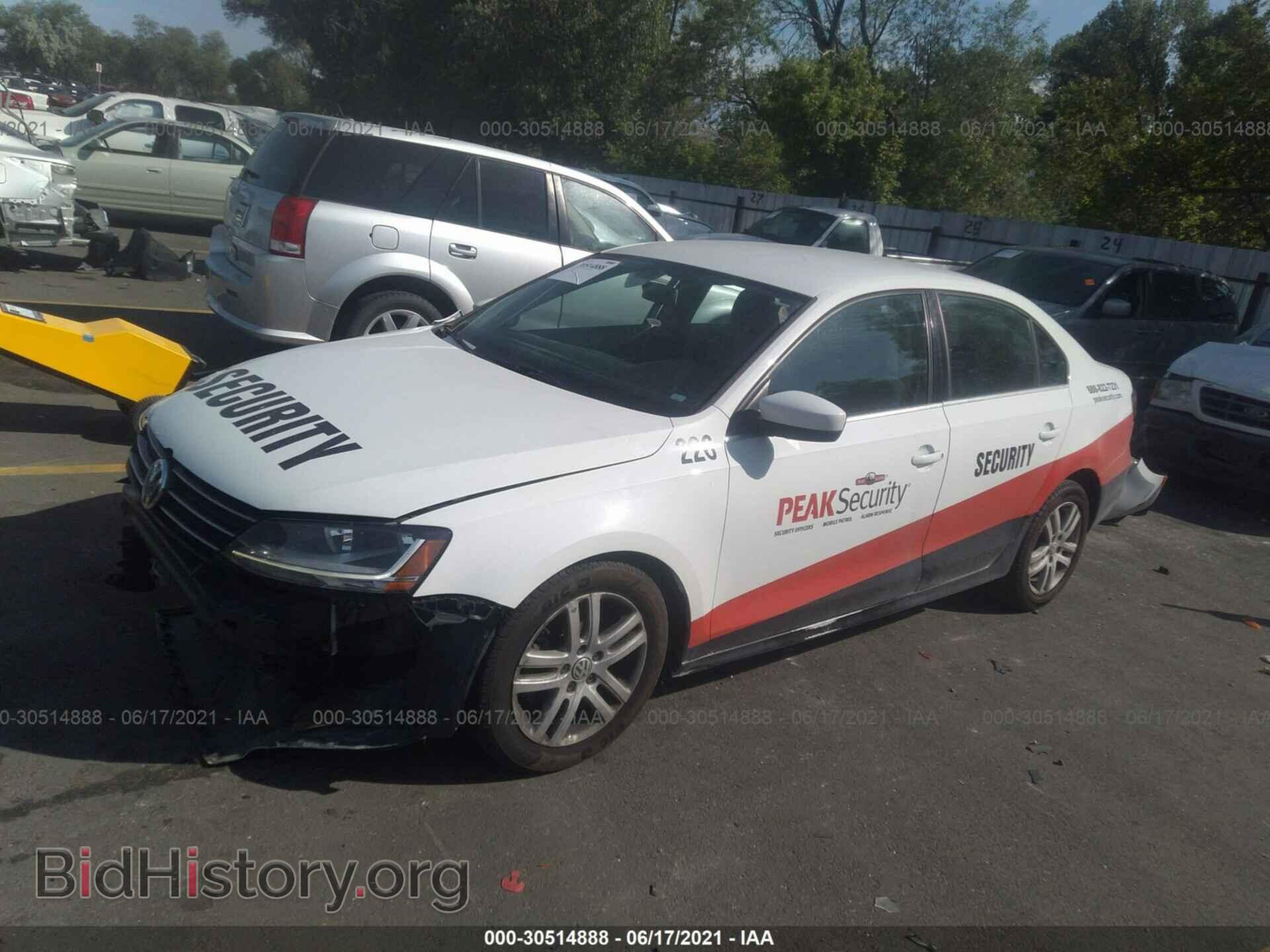 2017 VOLKSWAGEN JETTA - VIN: 3VW2B7AJ7HM268133 - Фото 2