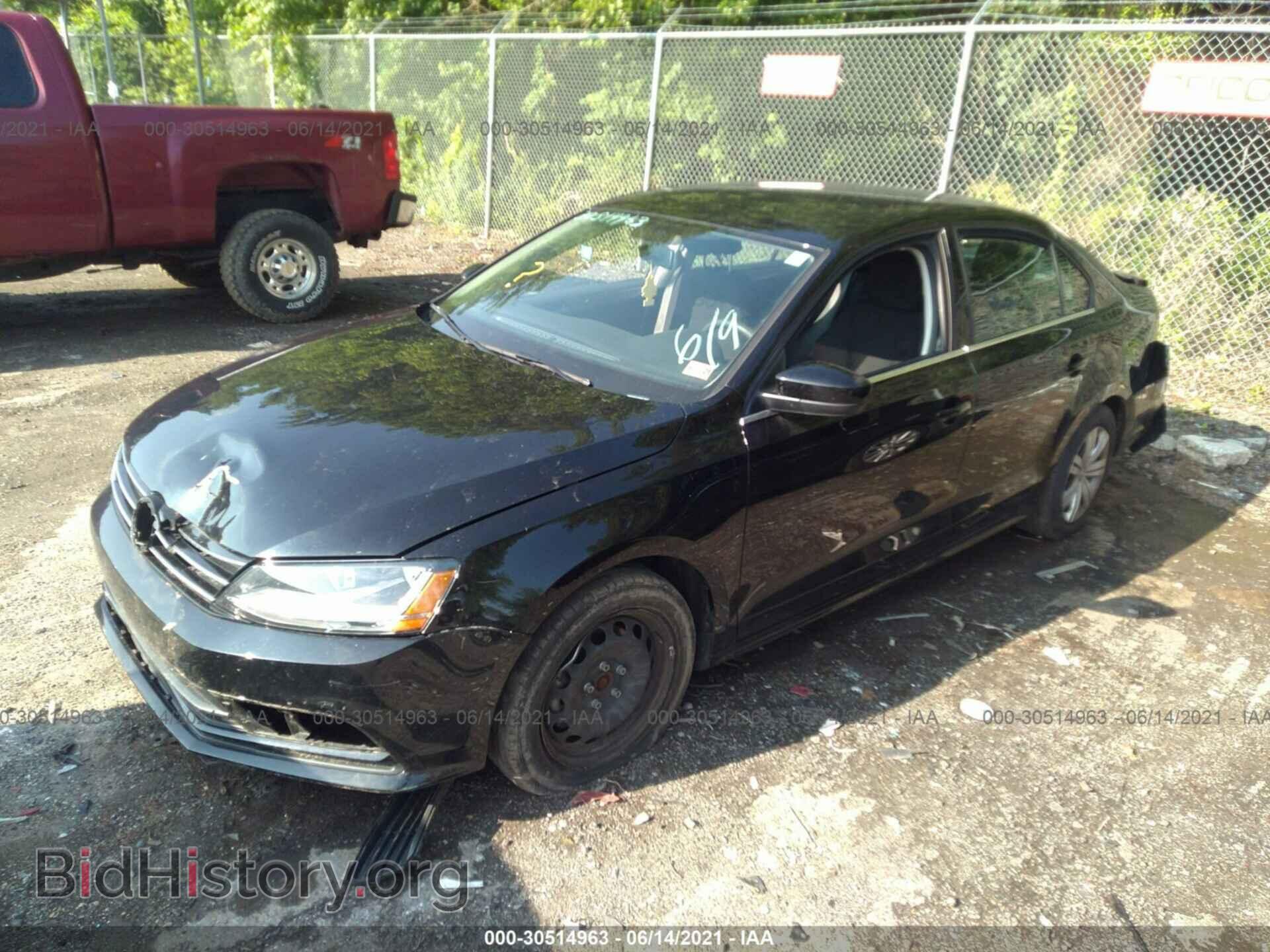2017 VOLKSWAGEN JETTA - VIN: 3VW2B7AJ3HM218426 - Фото 2