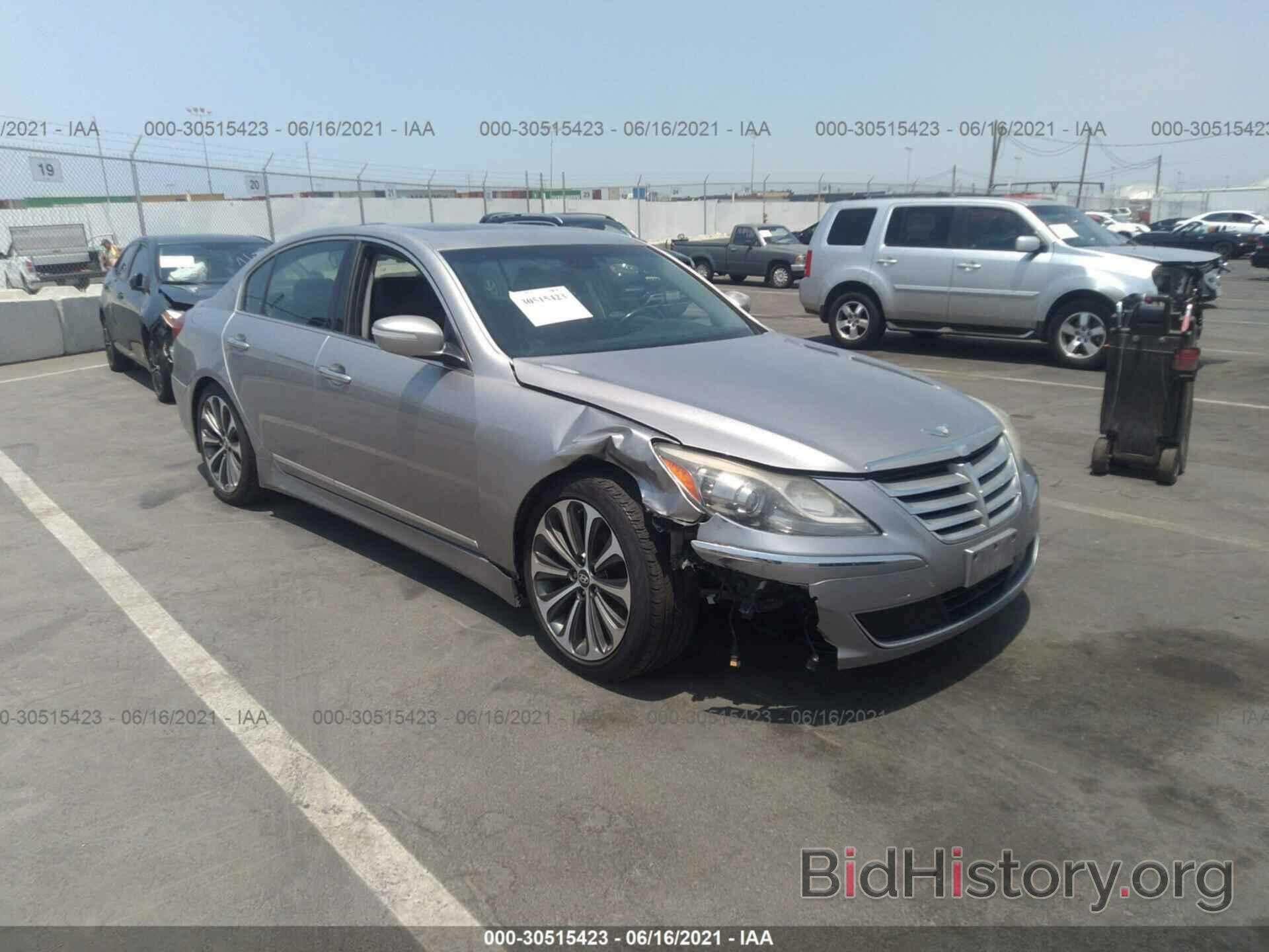 Photo KMHGC4DH8CU183878 - HYUNDAI GENESIS 2012