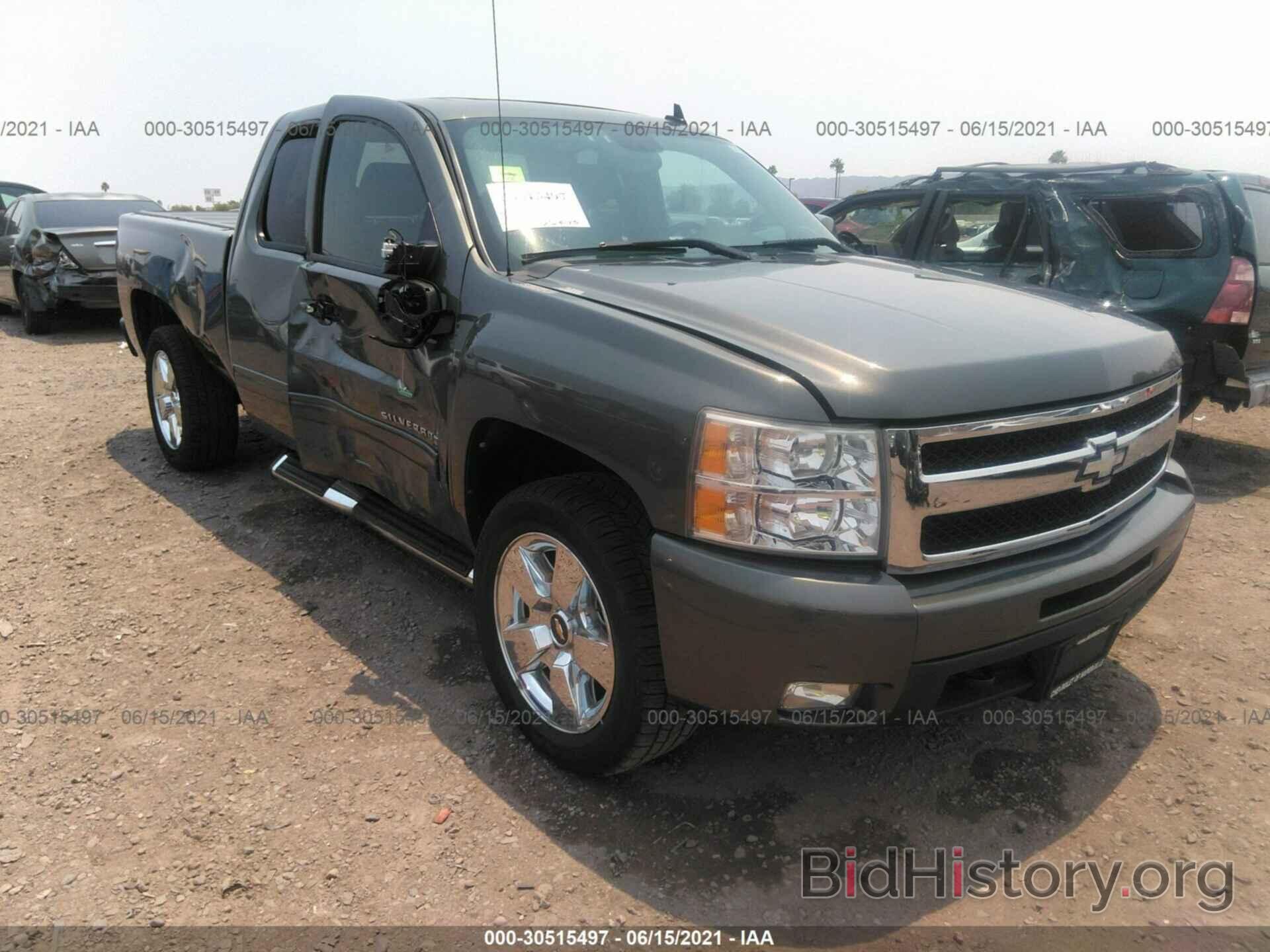 Photo 1GCRKTE31BZ168136 - CHEVROLET SILVERADO 1500 2011