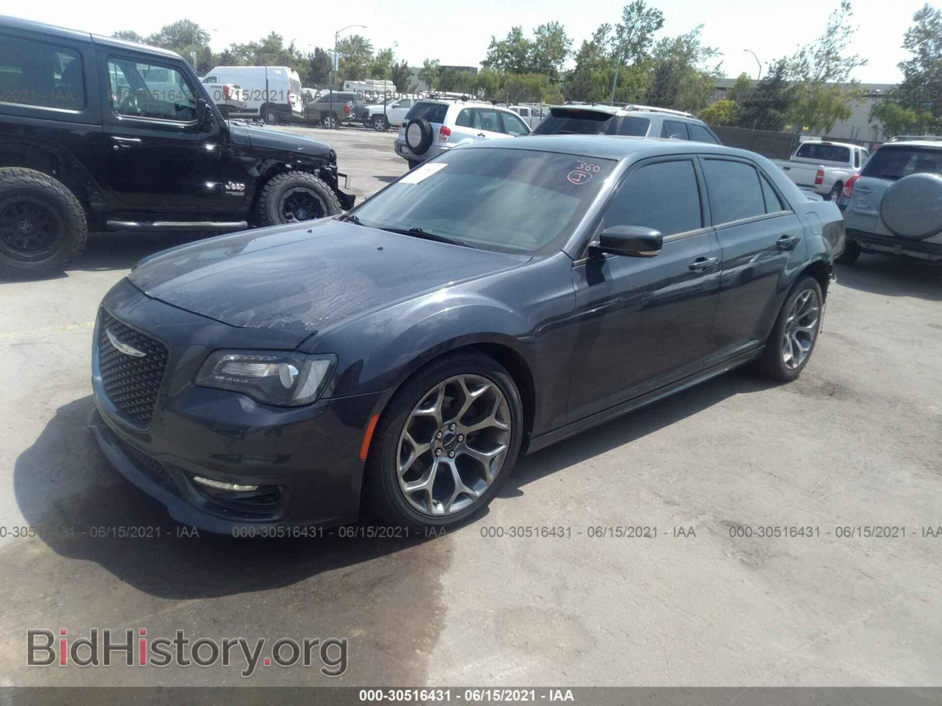 2018 CHRYSLER 300 - VIN: 2C3CCABG2JH245114 - Фото 2