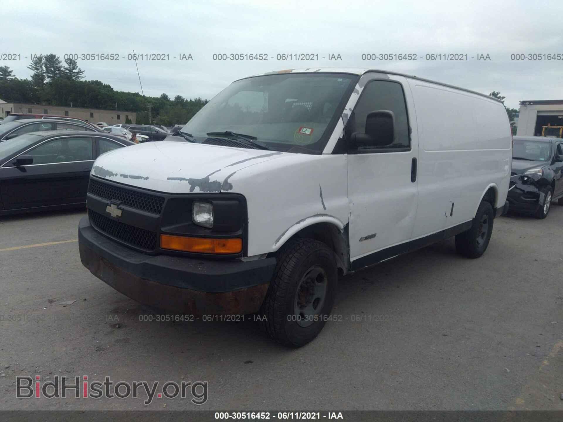 2006 CHEVROLET EXPRESS CARGO VAN - VIN: 1GCGG25VX61235745 - Фото 2