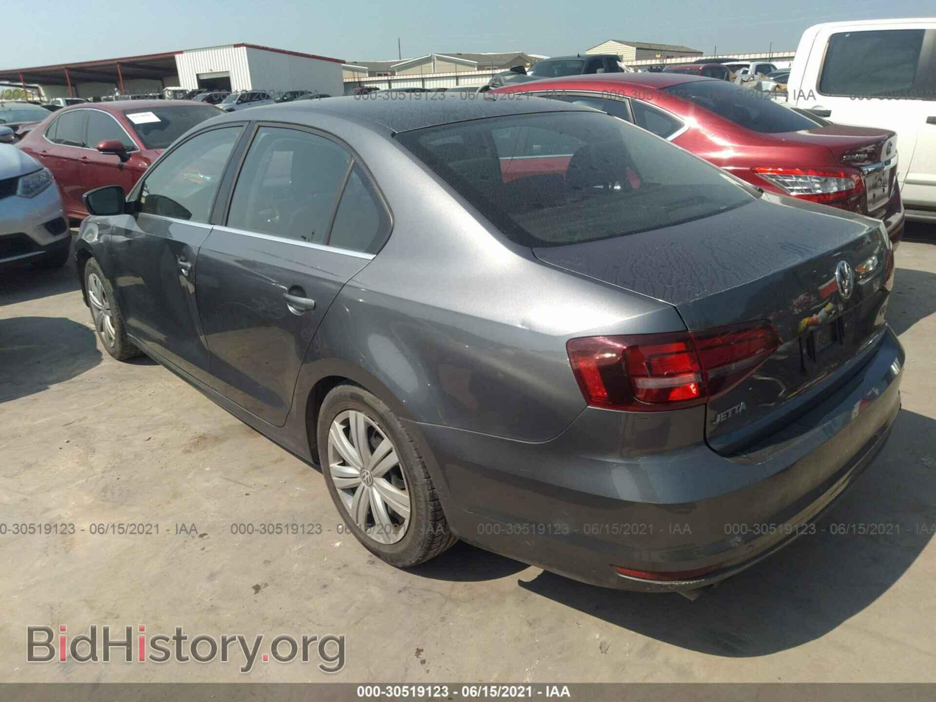 2017 VOLKSWAGEN JETTA - VIN: 3VW2B7AJ2HM367281 - Фото 3
