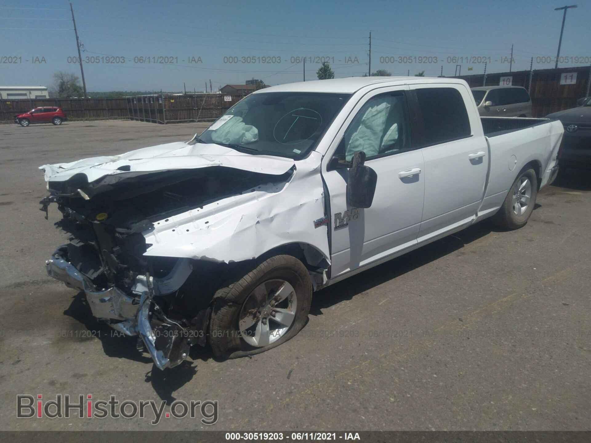2020 RAM 1500 CLASSIC - VIN: 1C6RR6TT1LS102882 - Фото 2