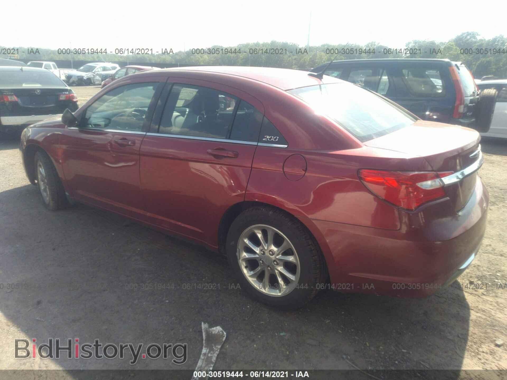 2011 CHRYSLER 200 - VIN: 1C3BC4FB2BN521585 - Фото 3