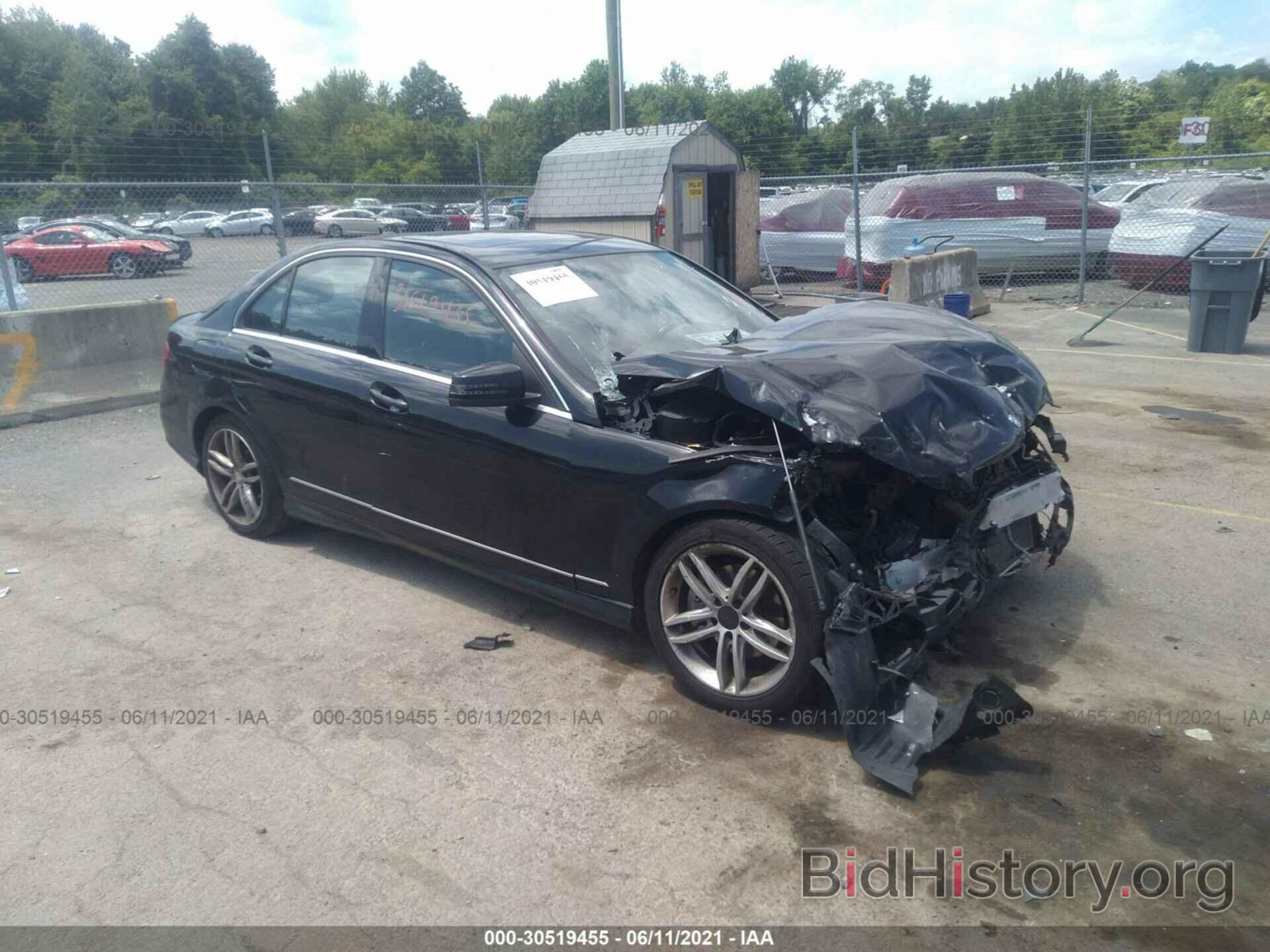 Photo WDDGF8AB2DR273699 - MERCEDES-BENZ C-CLASS 2013