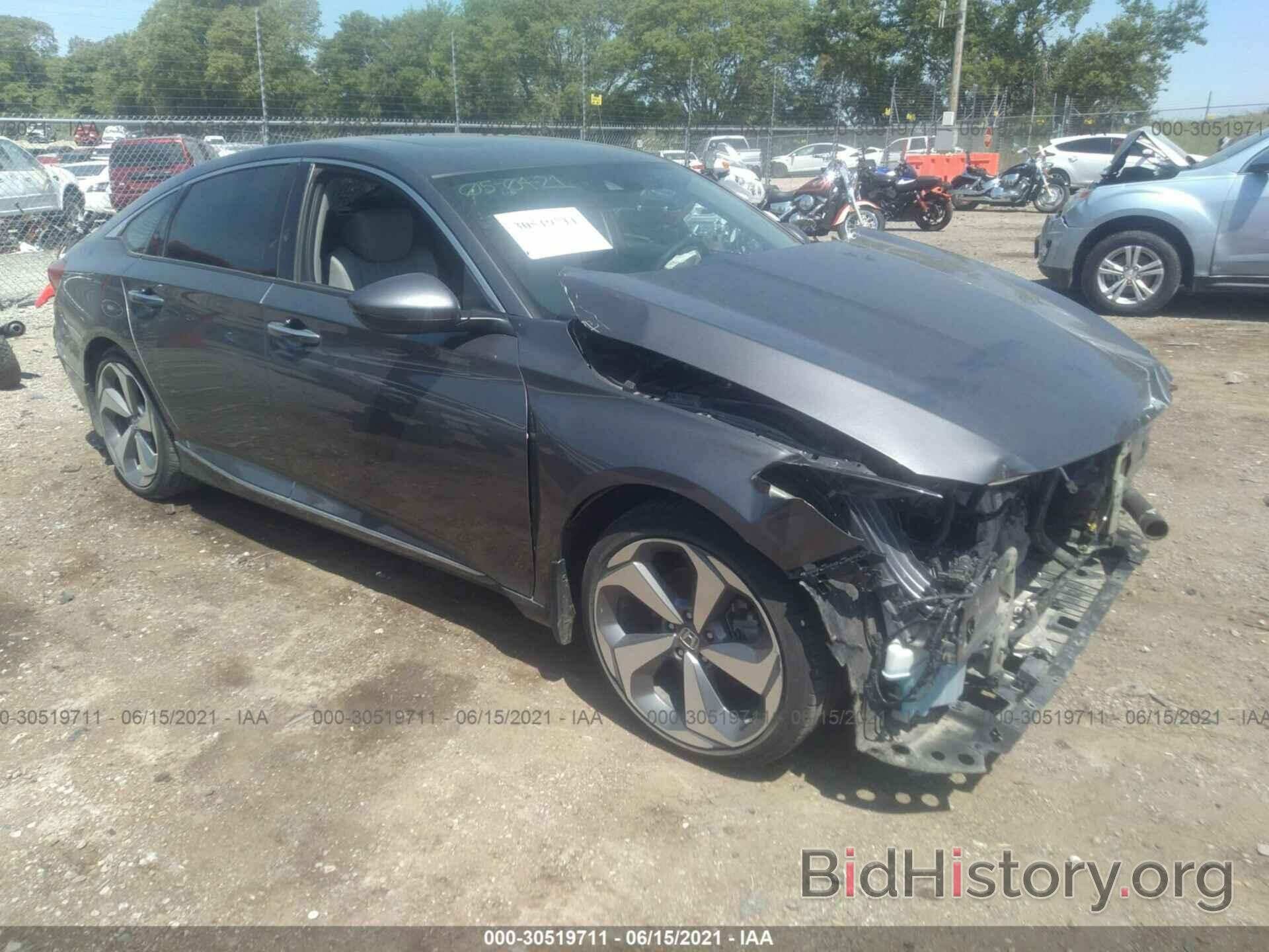 Photo 1HGCV1F9XJA173595 - HONDA ACCORD SEDAN 2018