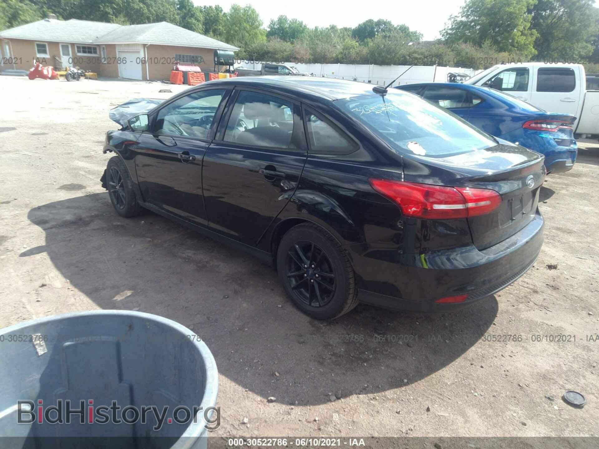 2018 FORD FOCUS - VIN: 1FADP3F28JL266766 - Фото 3