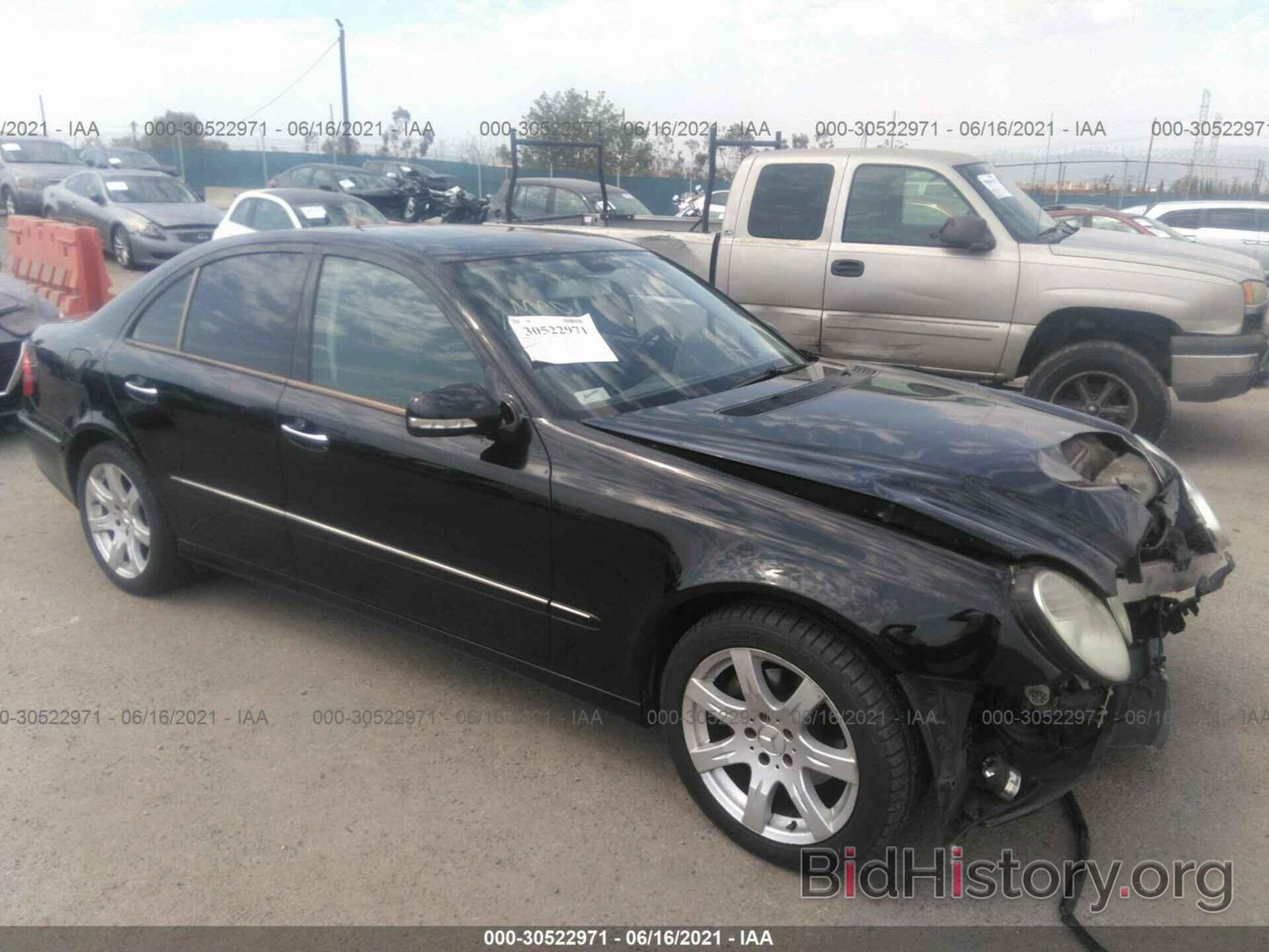 Photo WDBUF56X07B015886 - MERCEDES-BENZ E-CLASS 2007