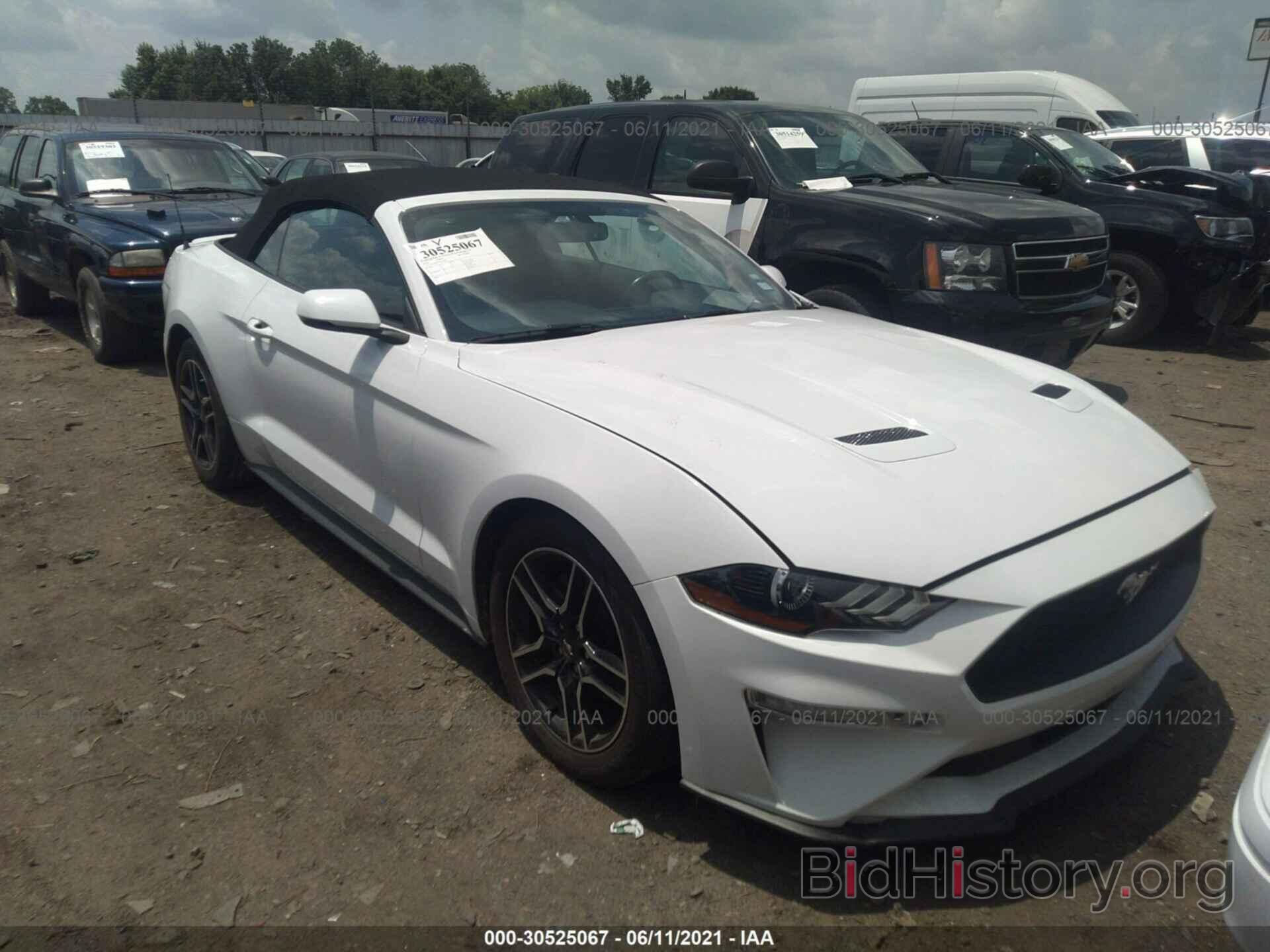 Photo 1FATP8UH7L5125727 - FORD MUSTANG 2020