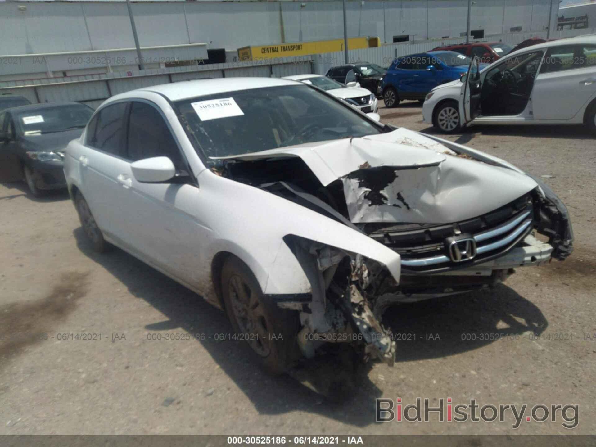 Photo 1HGCP2F48CA078153 - HONDA ACCORD SDN 2012