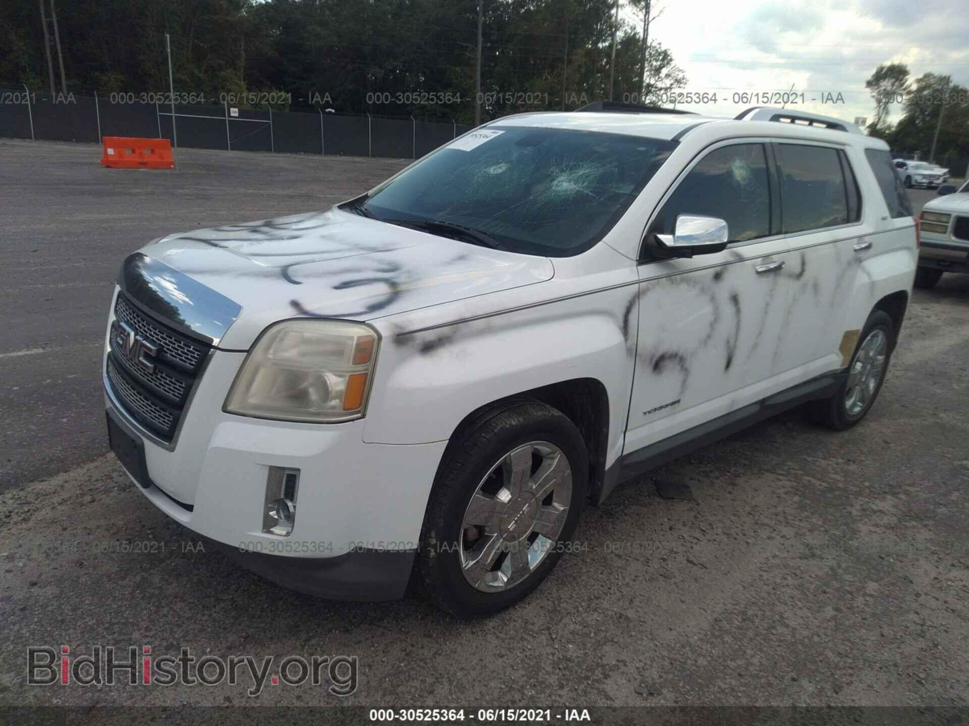 2011 GMC TERRAIN - VIN: 2CTFLWE57B6208707 - Photo 2