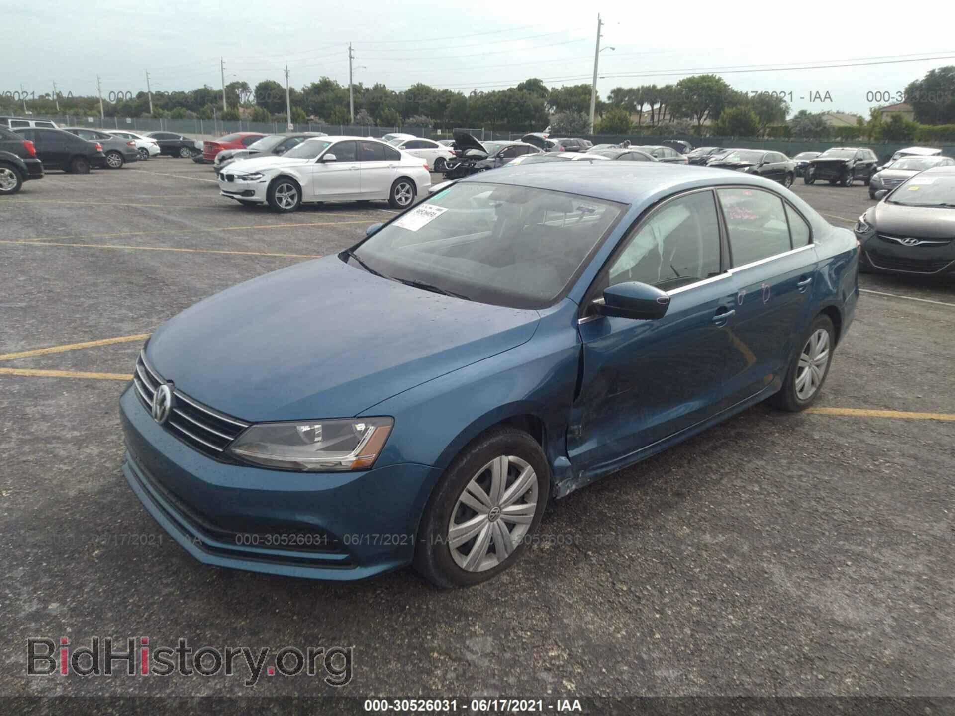 2017 VOLKSWAGEN JETTA - VIN: 3VW2B7AJ7HM218820 - Фото 2