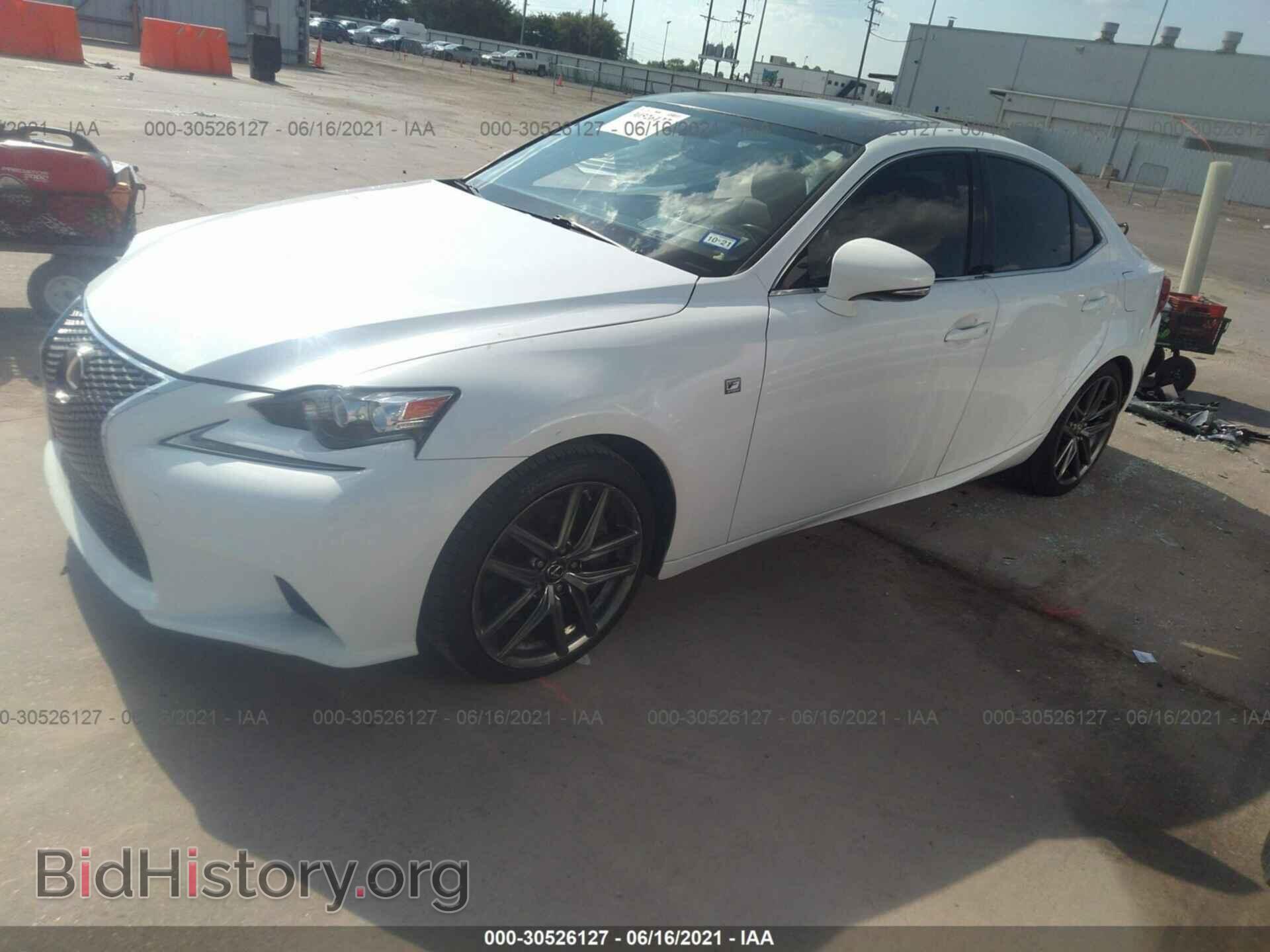 2016 LEXUS IS 200T - VIN: JTHBA1D29G5005670 - Фото 2