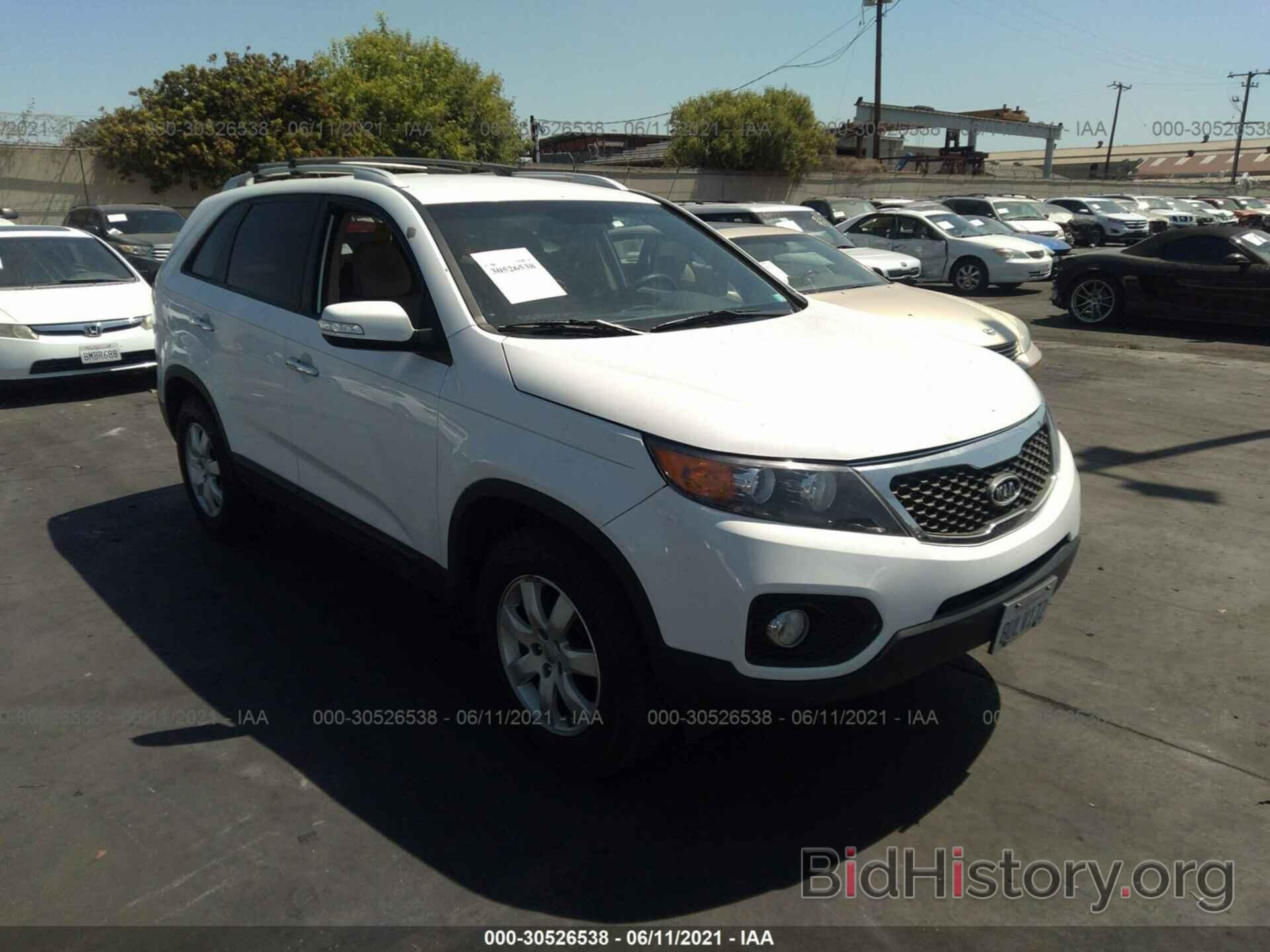 Photo 5XYKT3A66DG337194 - KIA SORENTO 2013