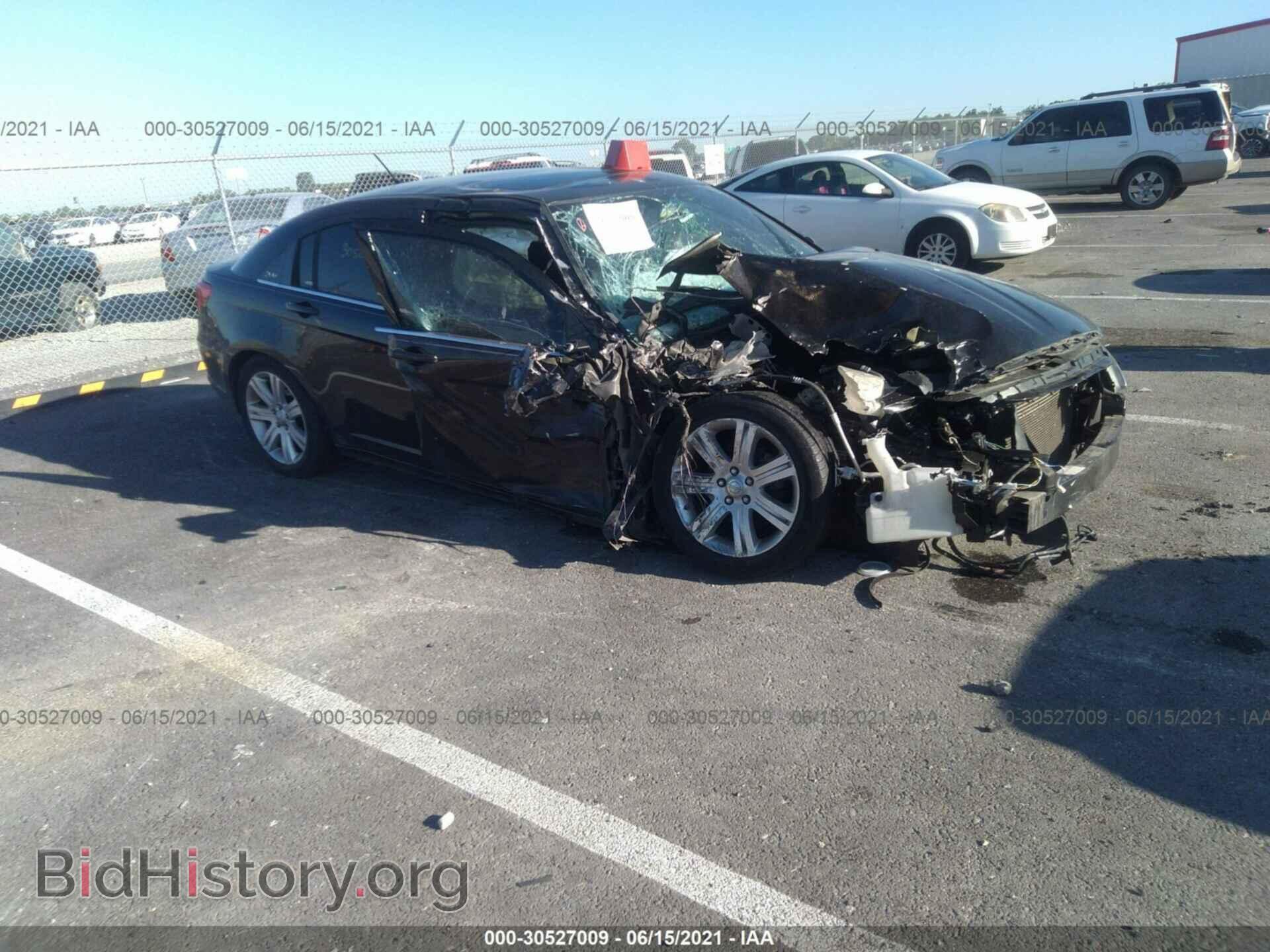 Фотография 1C3CCBBB7DN736154 - CHRYSLER 200 2013