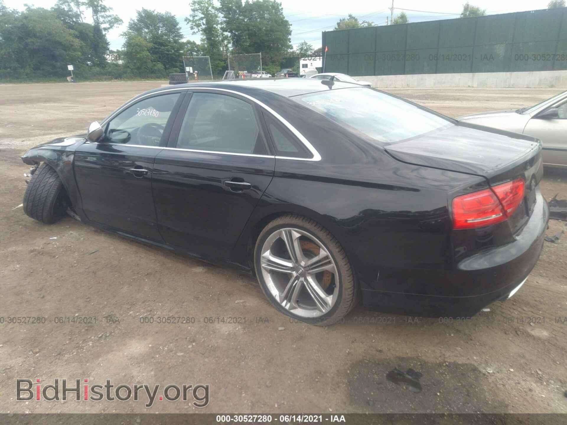 2013 AUDI S8 - VIN: WAUD2AFD2DN030635 - Photo 3