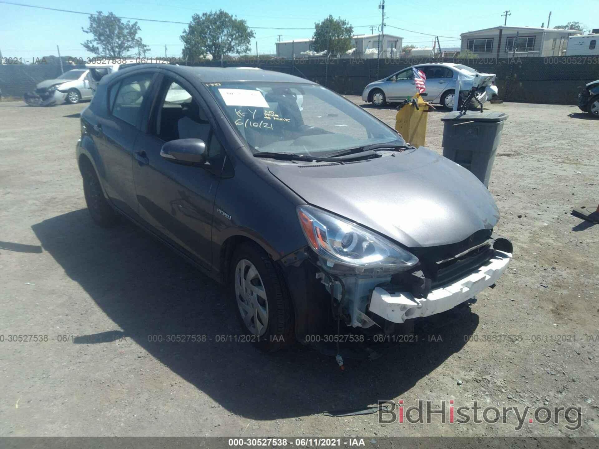 Photo JTDKDTB36F1094300 - TOYOTA PRIUS C 2015