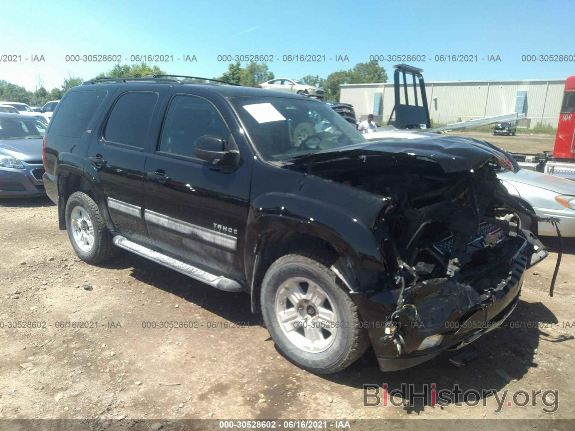 Photo 1GNSKBE09DR222987 - CHEVROLET TAHOE 2013