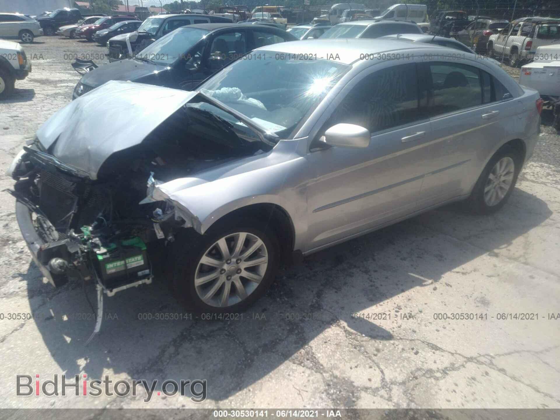 2012 CHRYSLER 200 - VIN: 1C3CCBBB8CN170486 - Фото 2