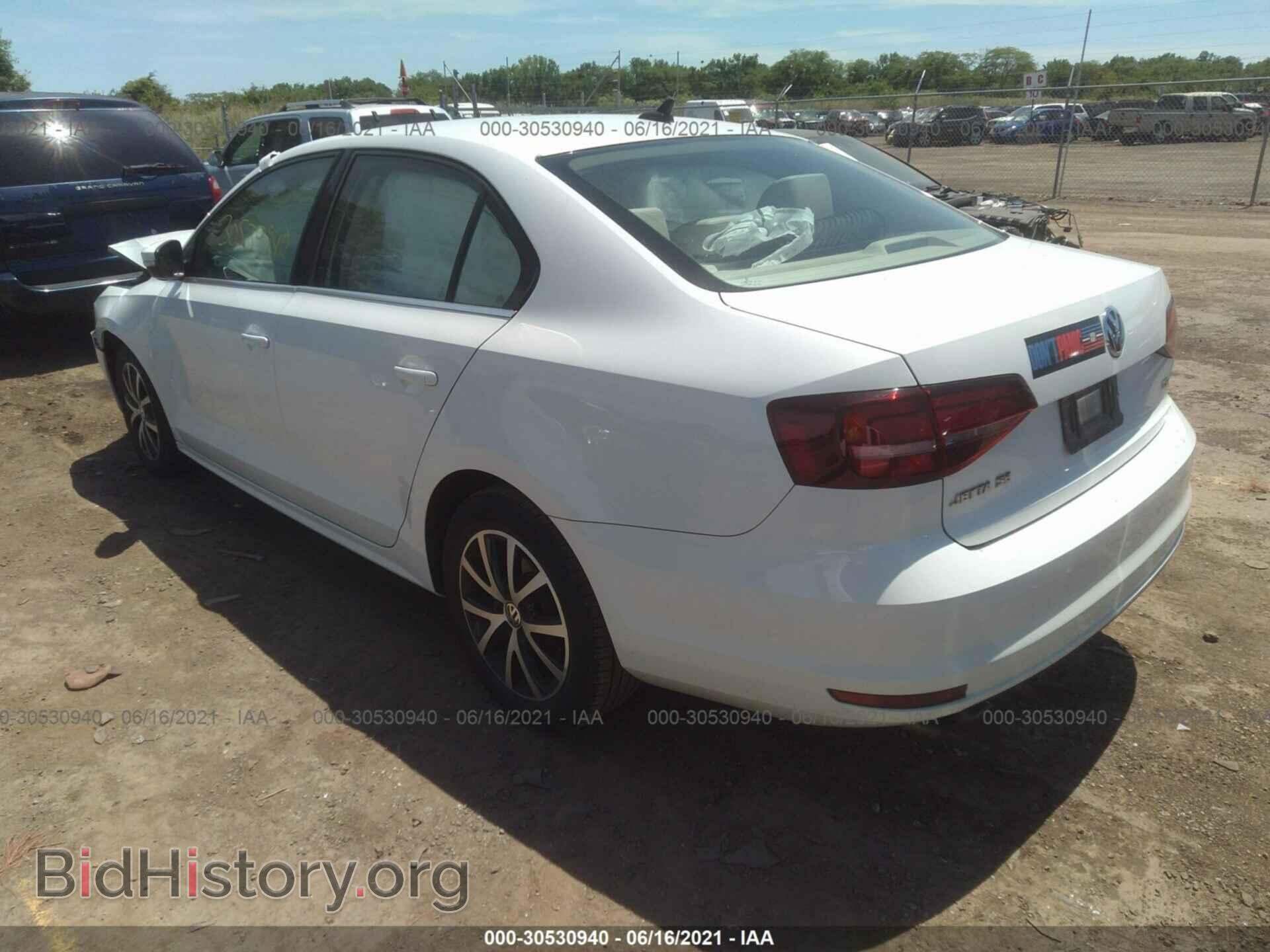 2017 VOLKSWAGEN JETTA - VIN: 3VWDB7AJ8HM359727 - Фото 3