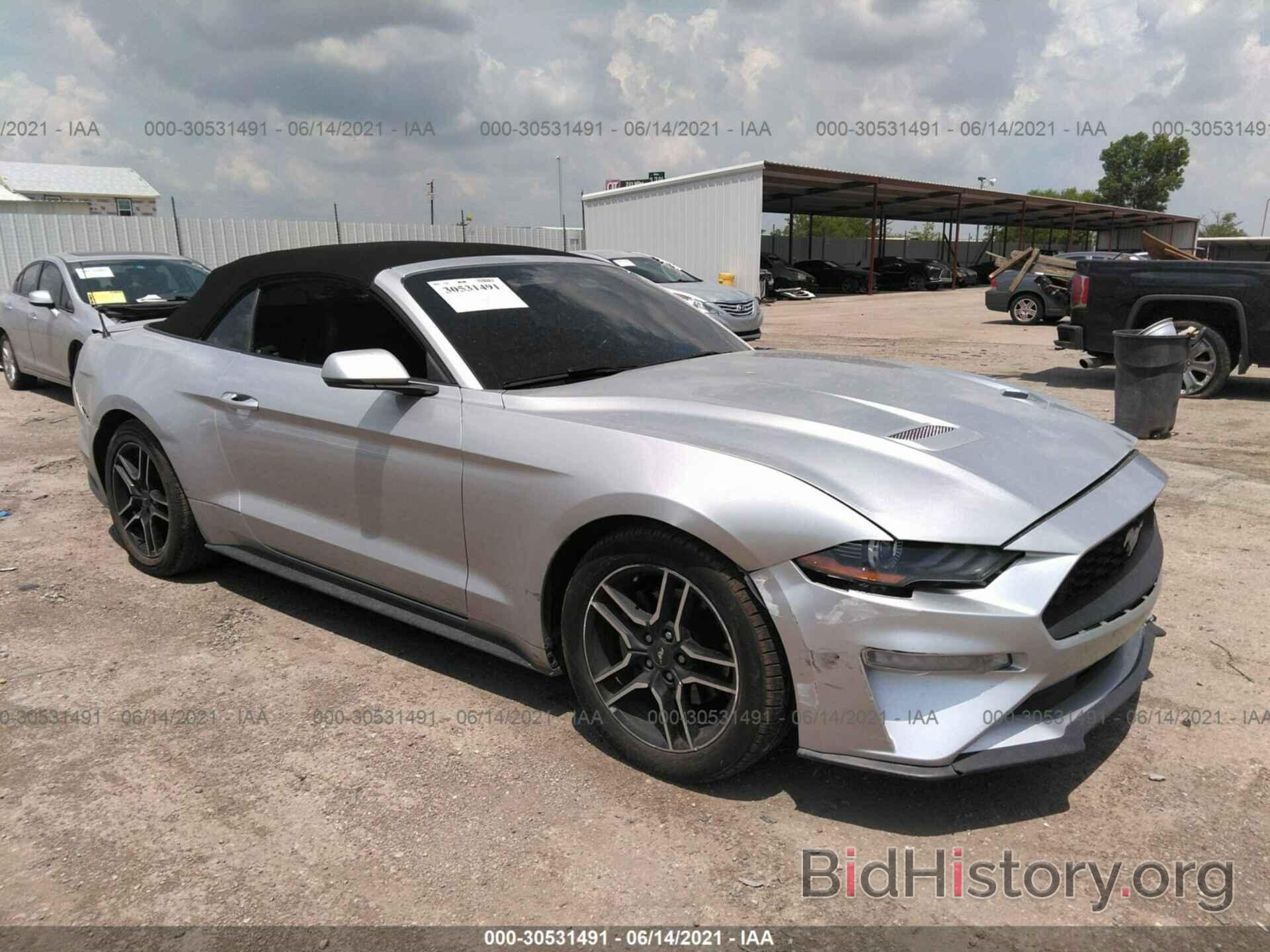 Photo 1FATP8UH8J5177431 - FORD MUSTANG 2018