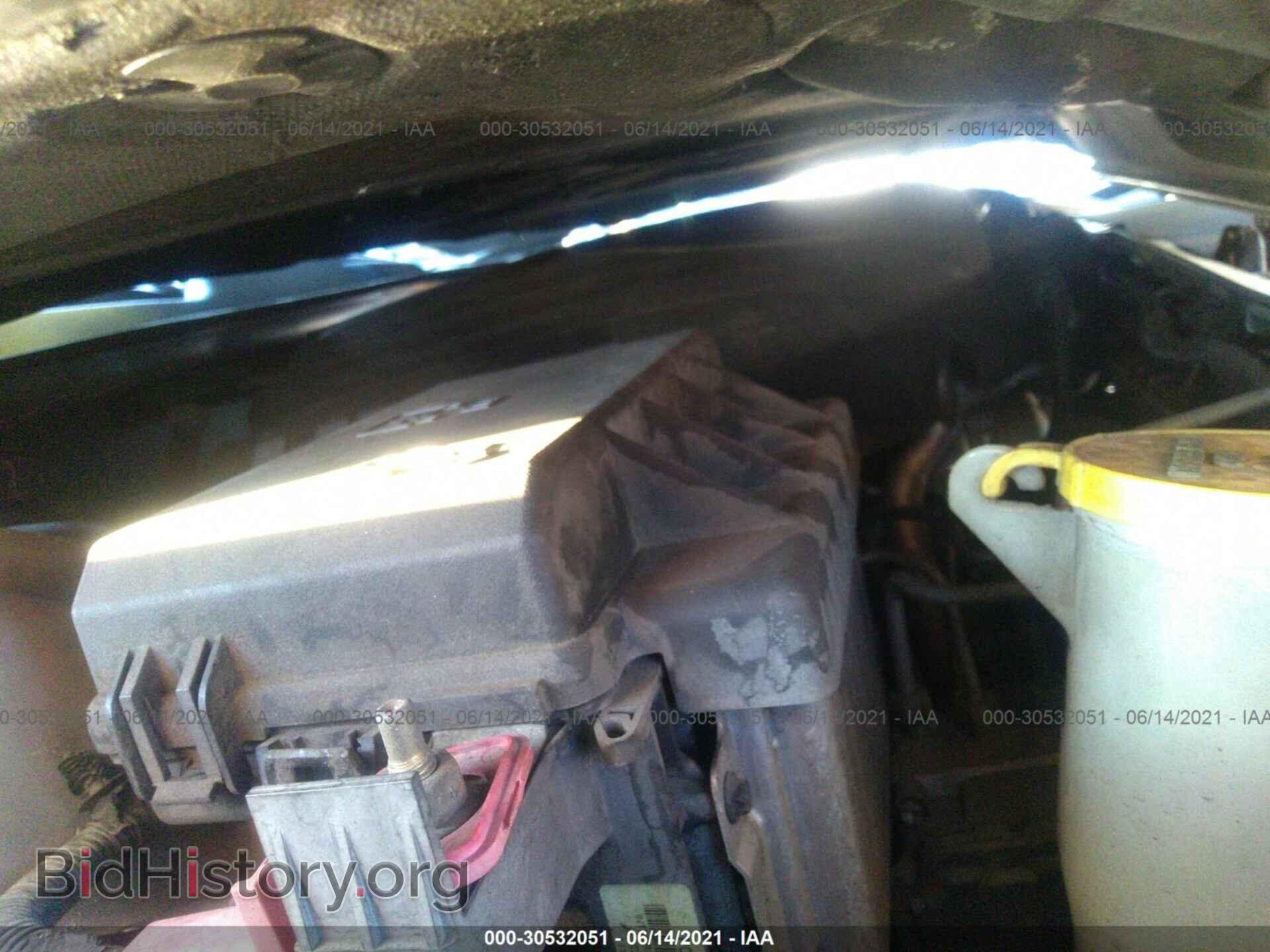 2006 CHRYSLER 300 - VIN: 2C3KA63H36H337572 - Фото 10