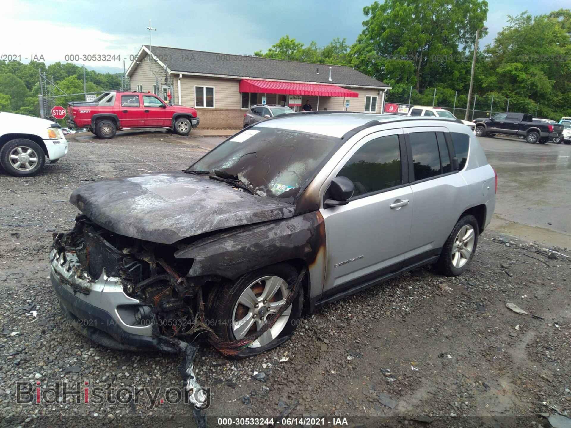 2012 JEEP COMPASS - VIN: 1C4NJDBB2CD578347 - Фото 2