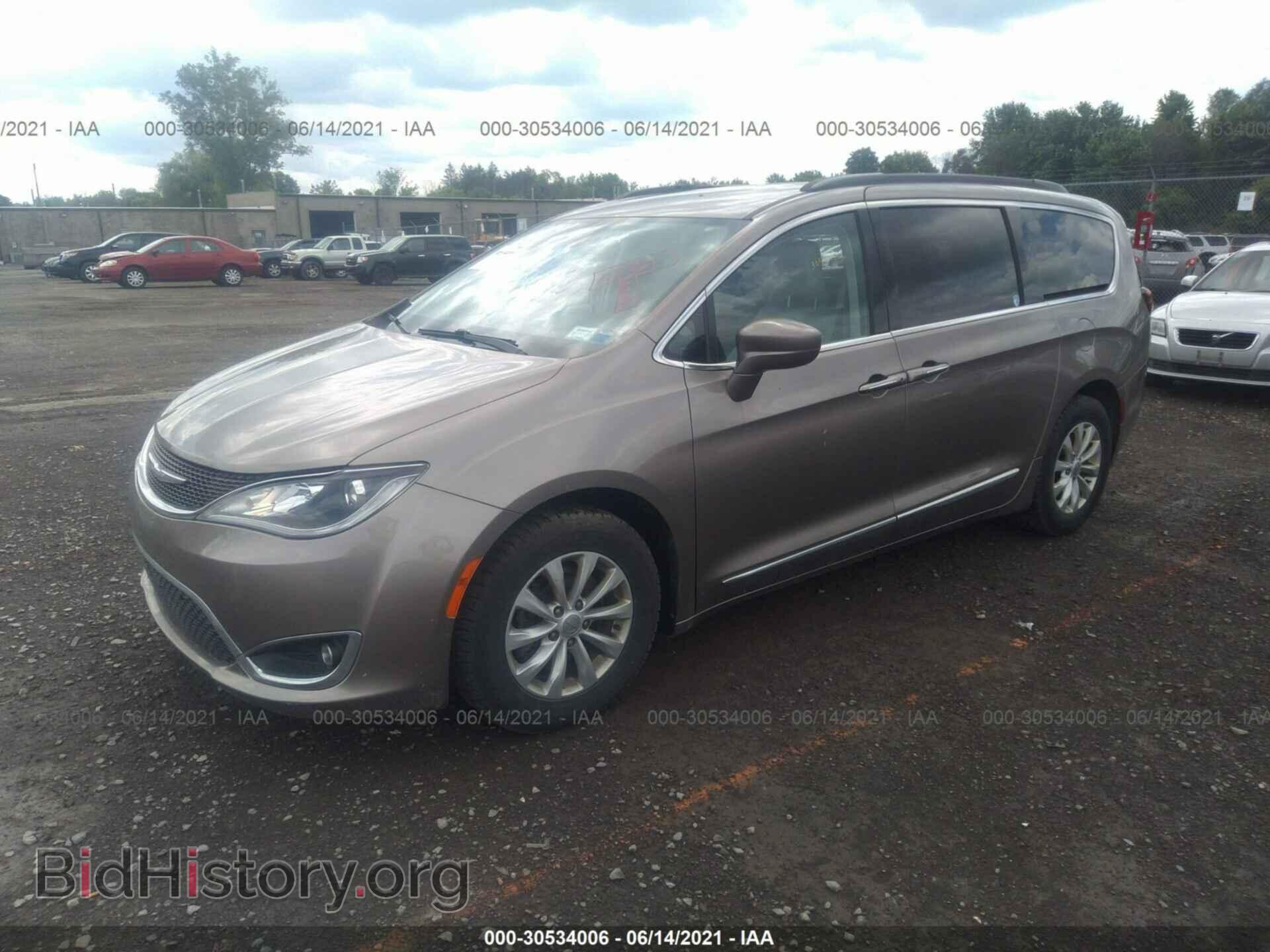 2017 CHRYSLER PACIFICA - VIN: 2C4RC1BGXHR720650 - Photo 2