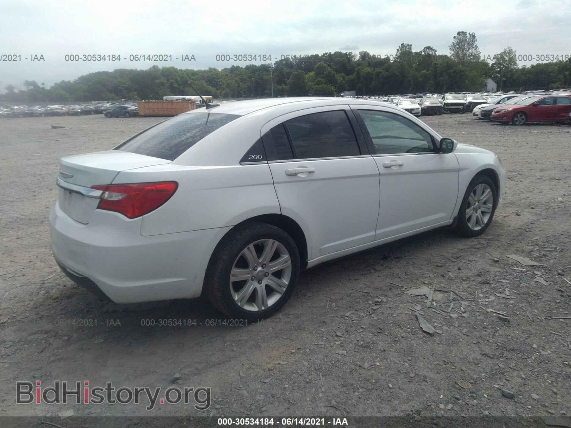 2013 CHRYSLER 200 - VIN: 1C3CCBAB4DN670602 - Photo 4