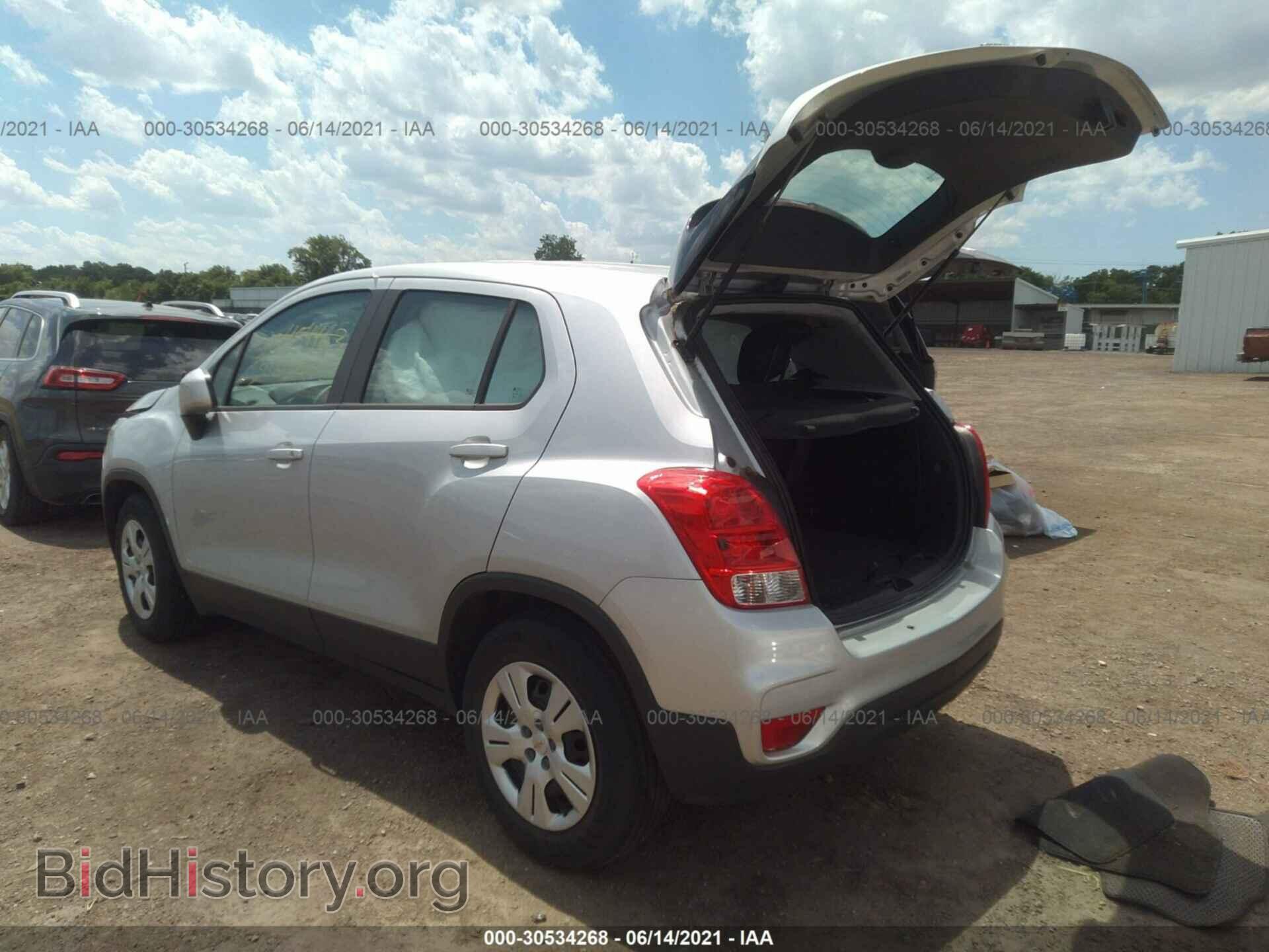 2017 CHEVROLET TRAX - VIN: 3GNCJKSB9HL211269 - Фото 3