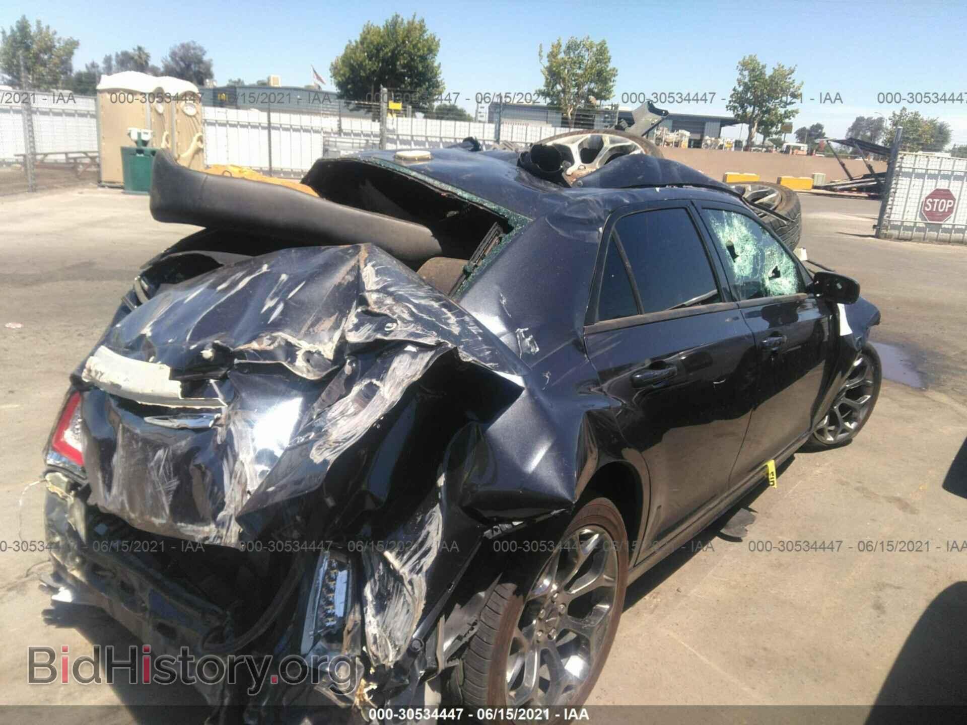 2018 CHRYSLER 300 - VIN: 2C3CCABG6JH266399 - Фото 4