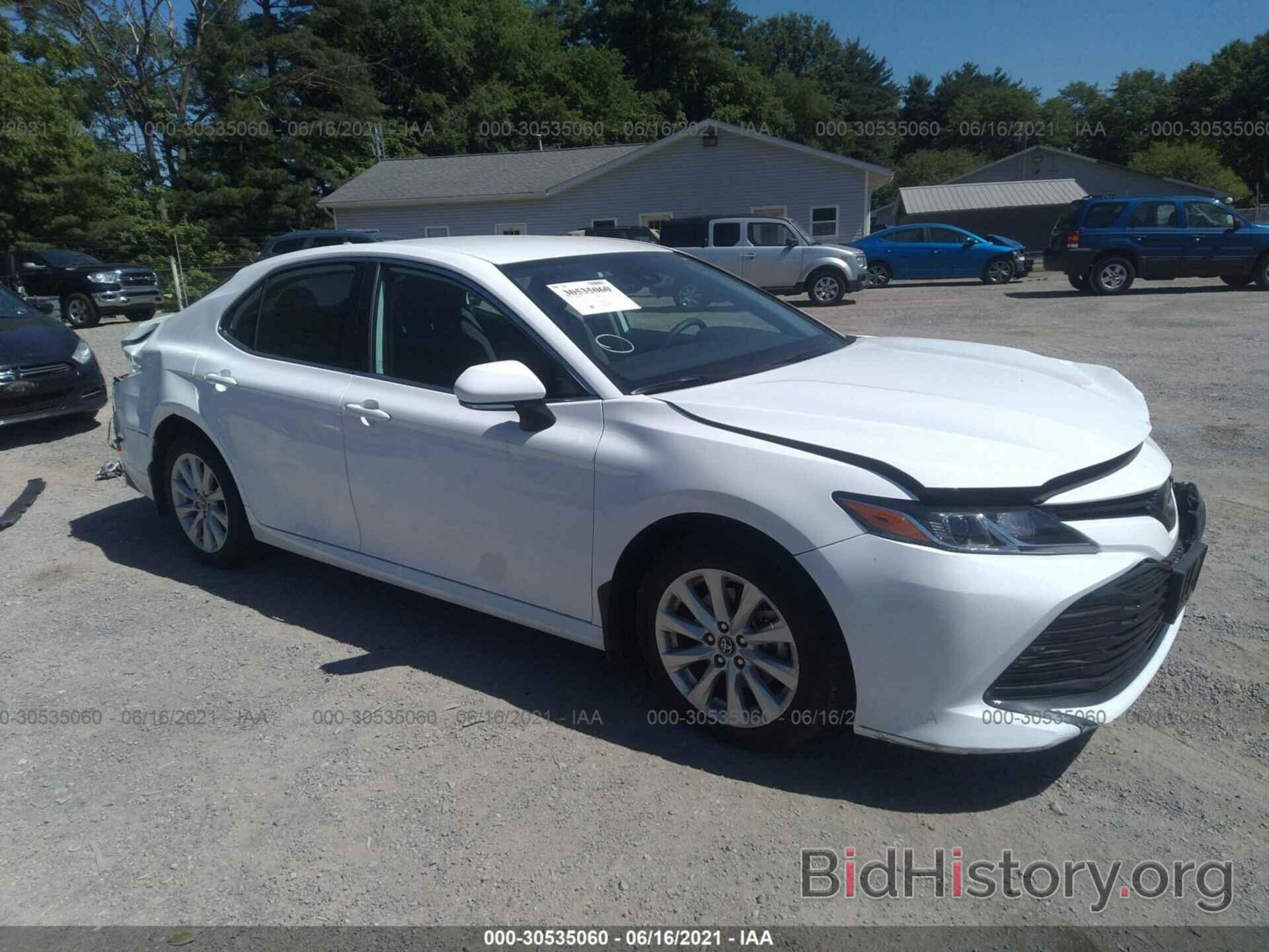 Photo 4T1B11HK6KU835500 - TOYOTA CAMRY 2019