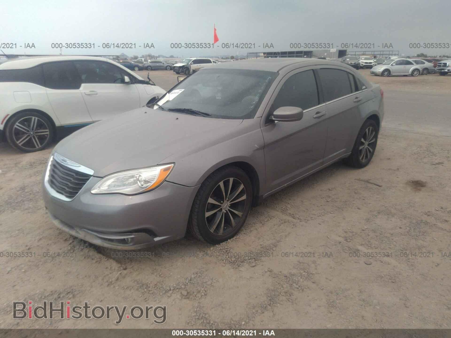2014 CHRYSLER 200 - VIN: 1C3CCBBG7EN131838 - Фото 2