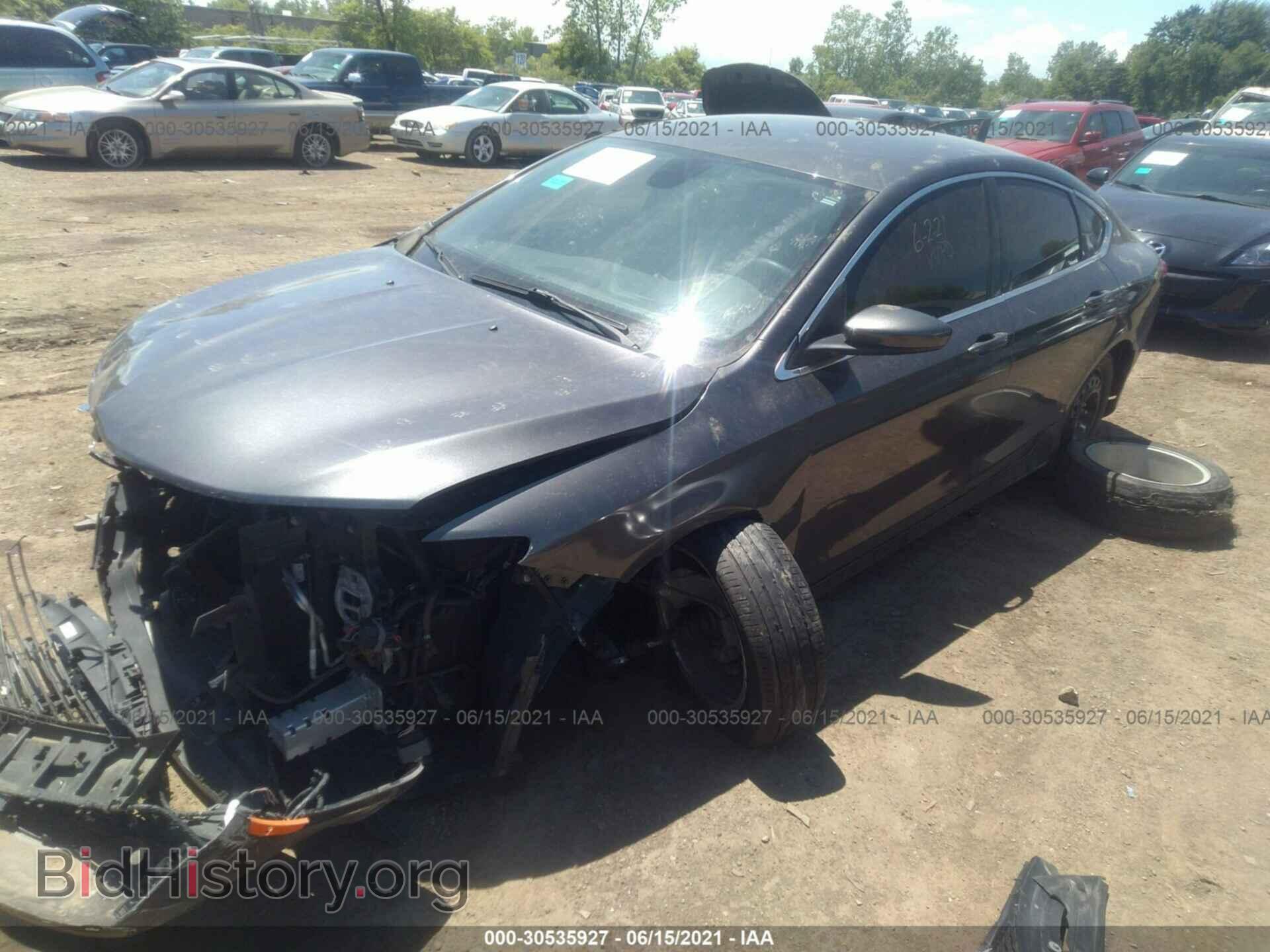 2015 CHRYSLER 200 - VIN: 1C3CCCABXFN689499 - Photo 2