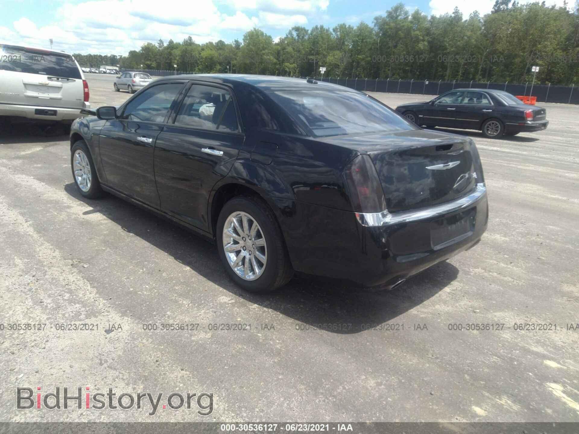 2011 CHRYSLER 300 - VIN: 2C3CA6CT3BH595089 - Фото 3