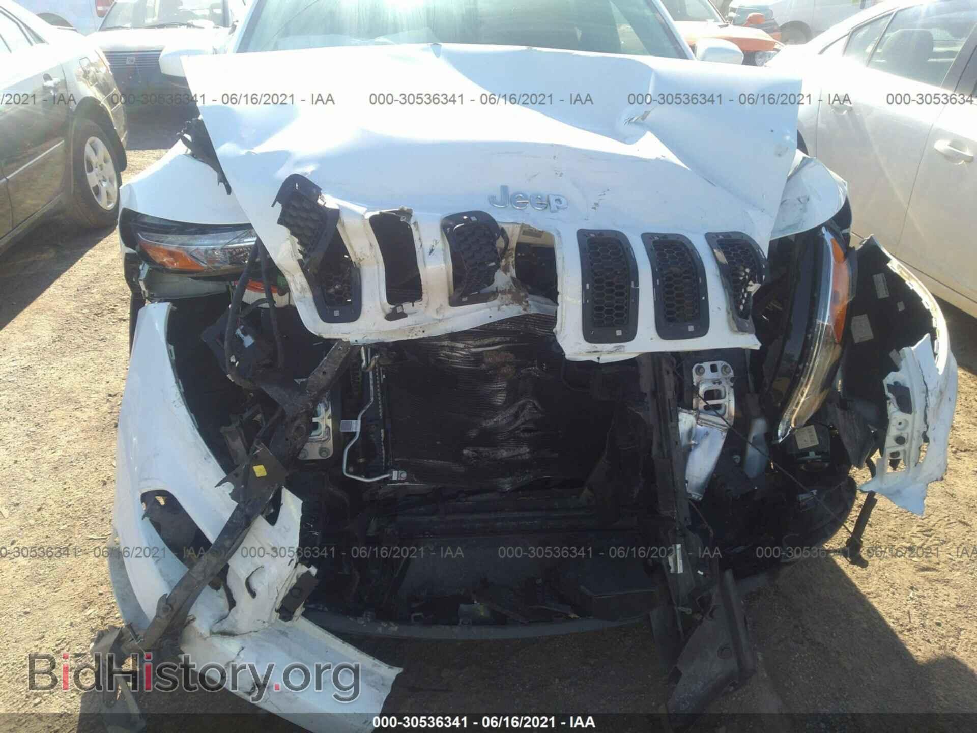 2016 JEEP CHEROKEE - VIN: 1C4PJLCB1GW217560 - Фото 6