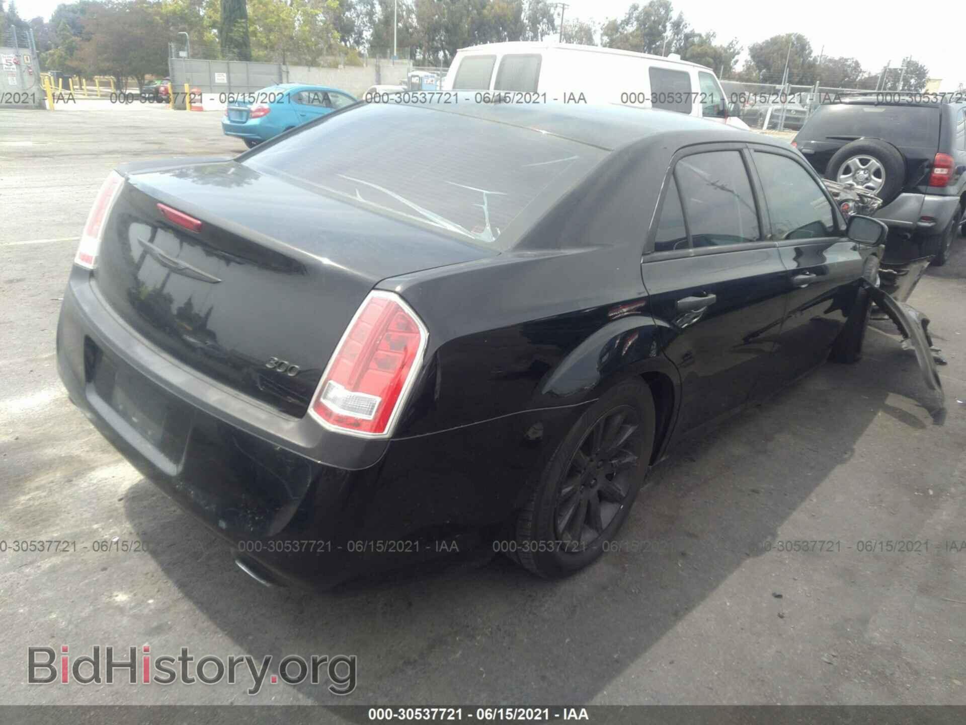 2012 CHRYSLER 300 - VIN: 2C3CCACG1CH289008 - Фото 4