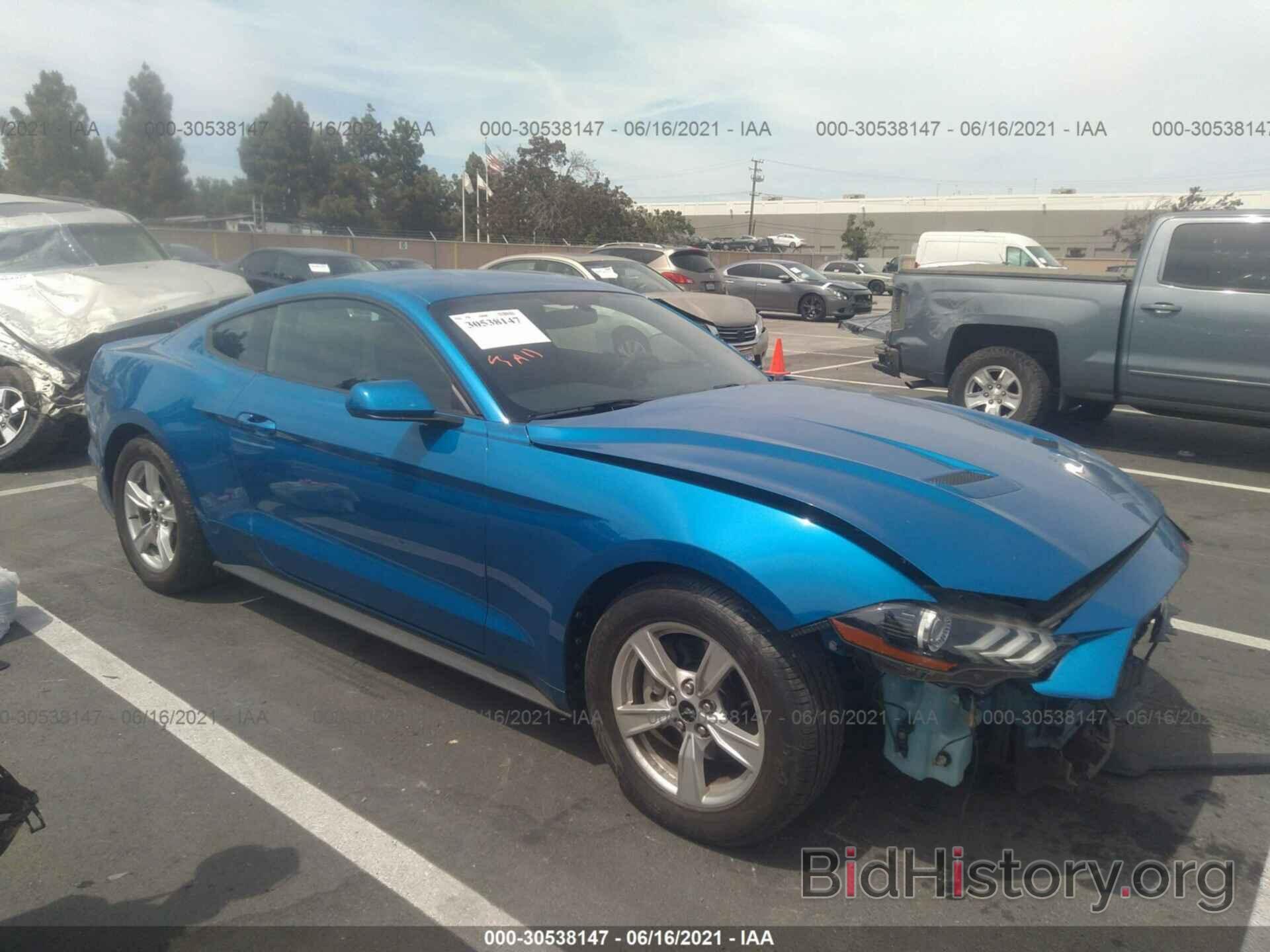 Photo 1FA6P8TH4L5104056 - FORD MUSTANG 2020