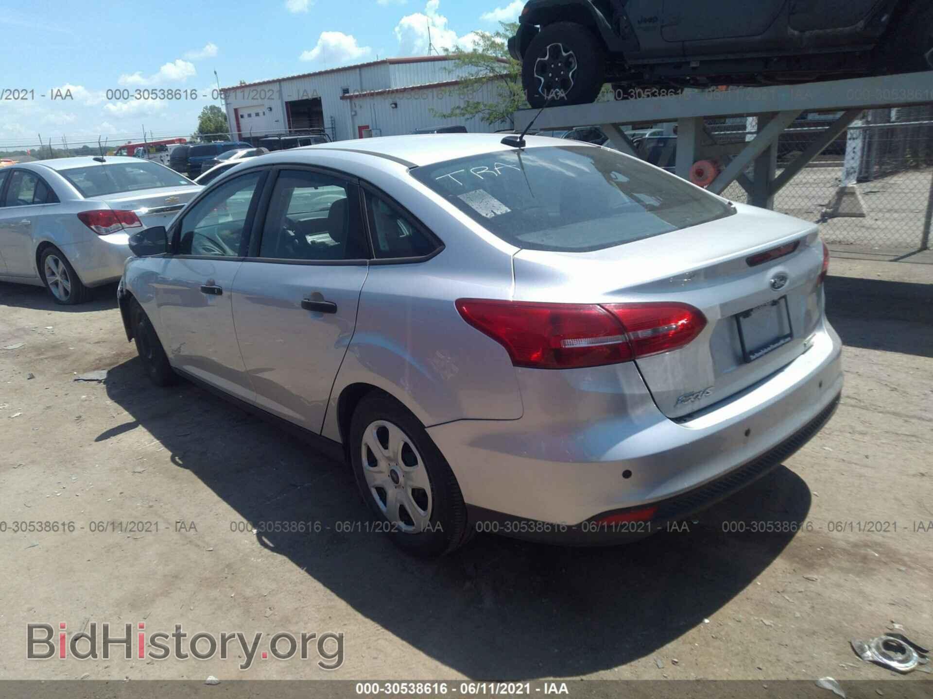 2016 FORD FOCUS - VIN: 1FADP3E21GL302176 - Фото 3